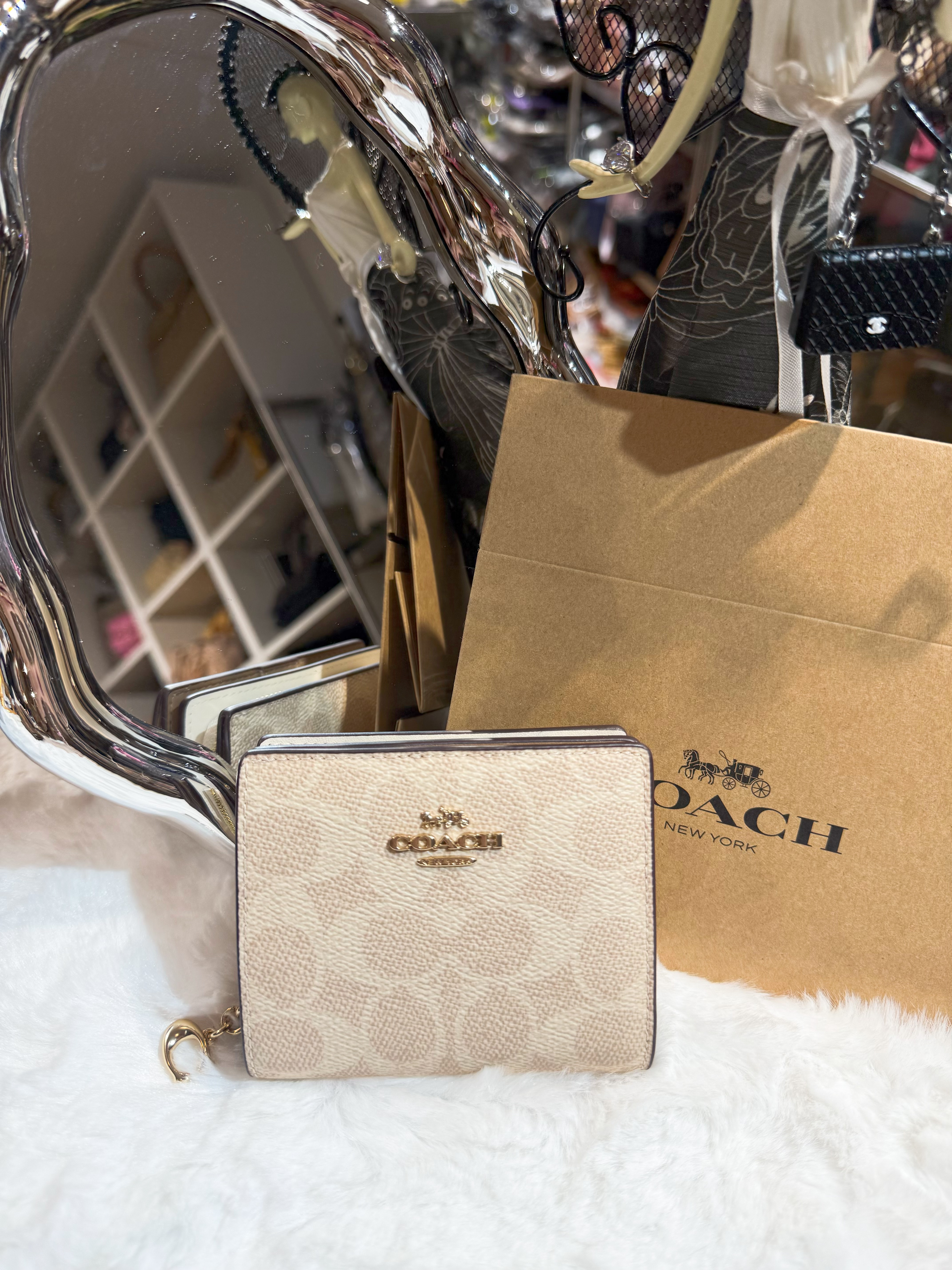 Coach Snap wallet beige/m