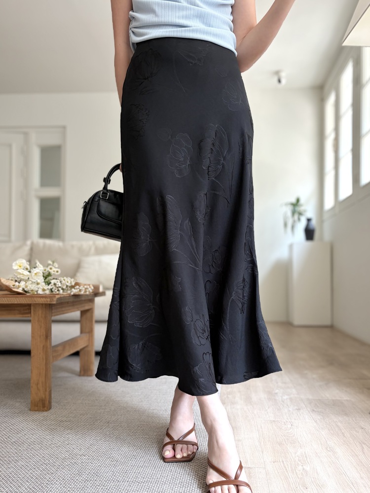 Floral Silky Skirt (Black)