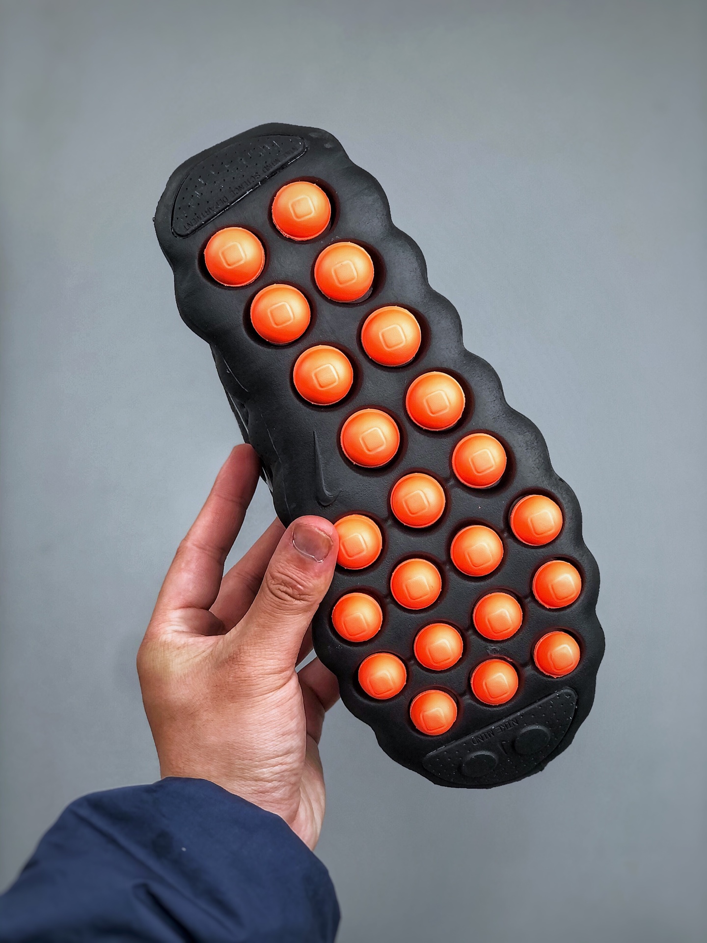 Nike Air Mind 002 HQ4310-001