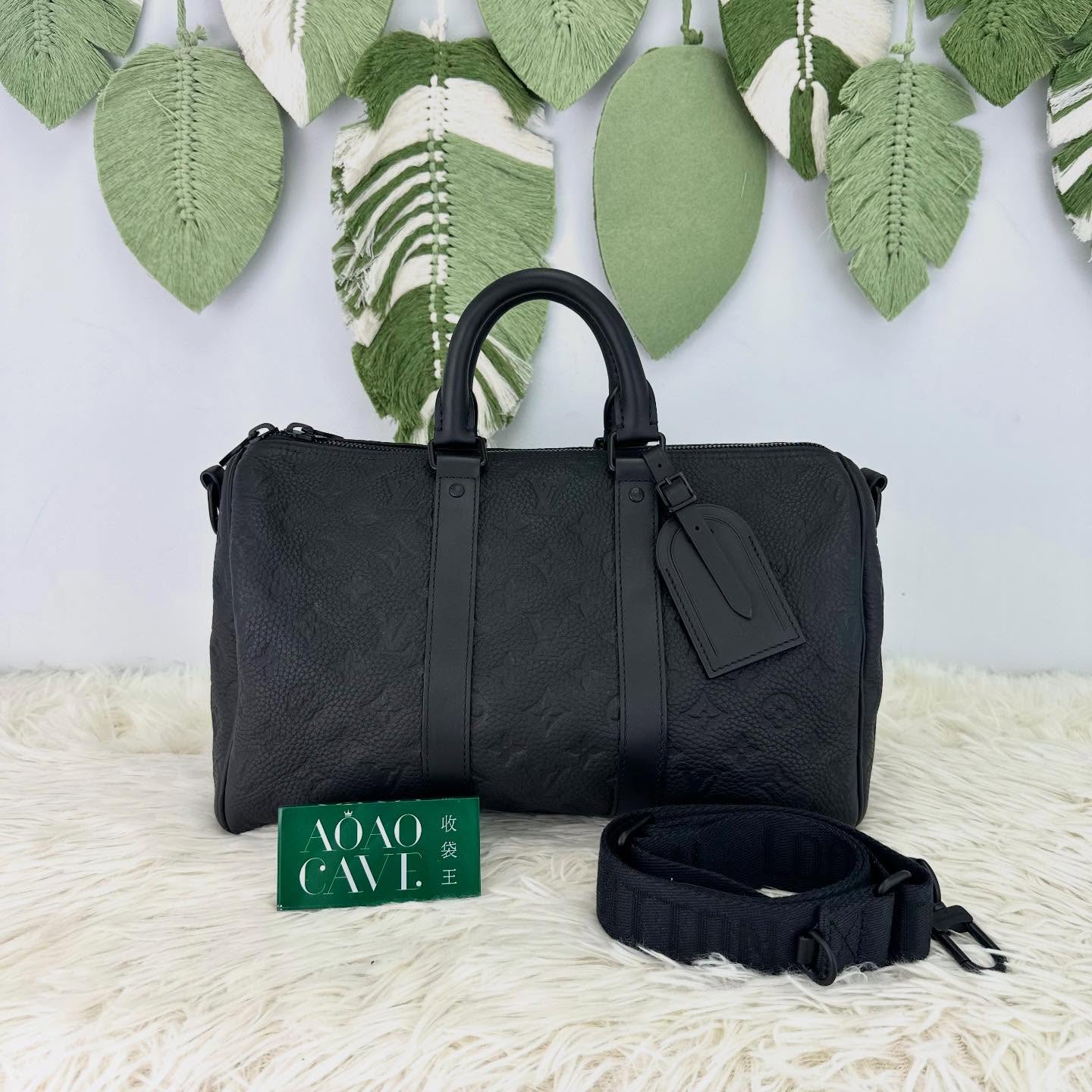 LV 🤍PRE OWNED Keepall Bandoulière 35 真皮壓紋 晶片款 2025年全套有單🖤