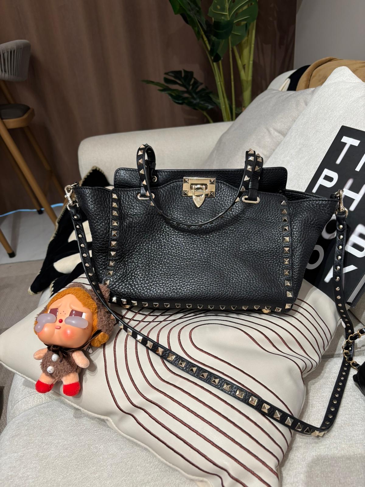 Valentino Rockstud Shoulder Bag Black 100%Authentic, 93%New ✅Dust bag