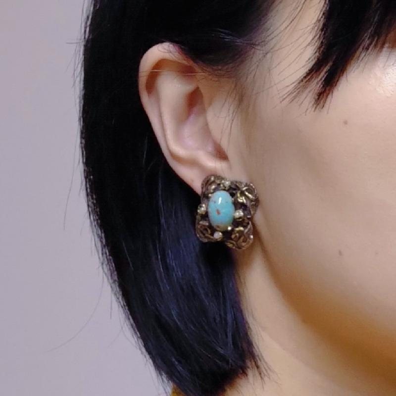 Vintage Mid-Century Faux Turquoise Cabochon Large Statement Clip Earrings (EA0812)