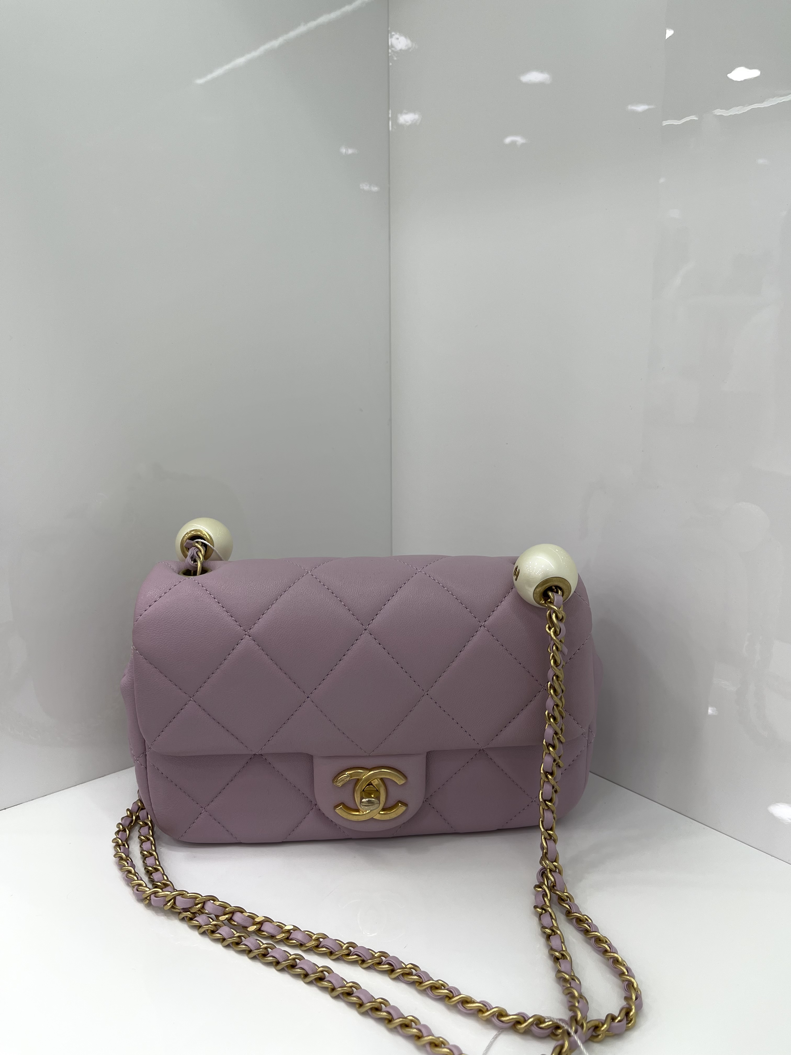 Pre-owned Chanel Flap bag purple