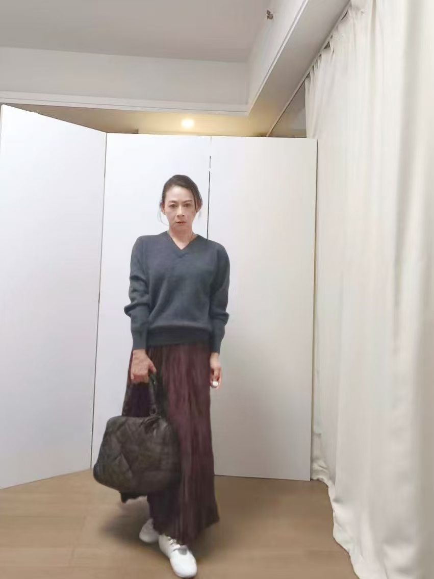 #3002, Lambswool Cashmere V- neck Pullover 綿羊毛茄士咩V領針織上衫