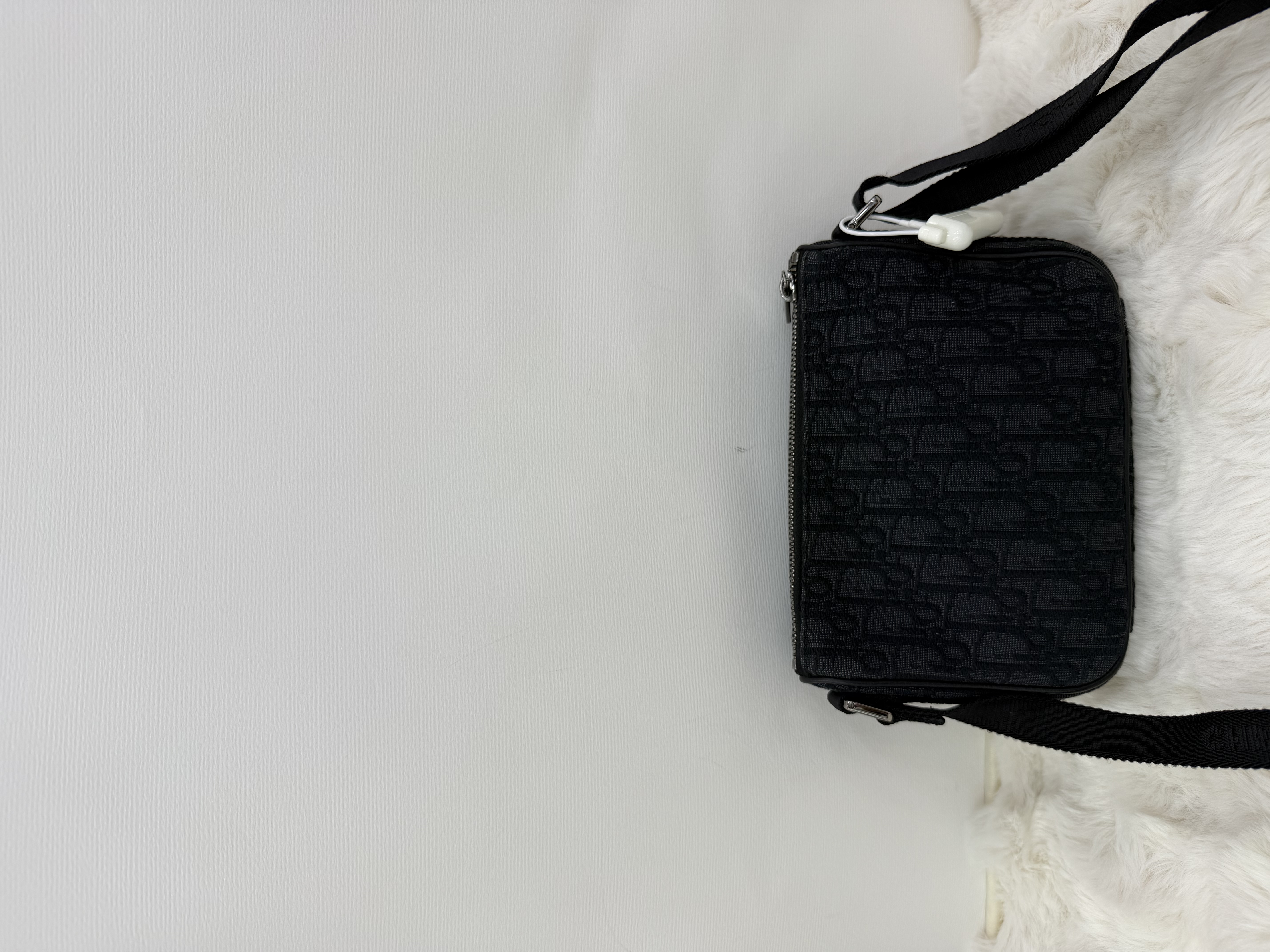 直播貨品 |  [1個-$100 2個-$300］C4