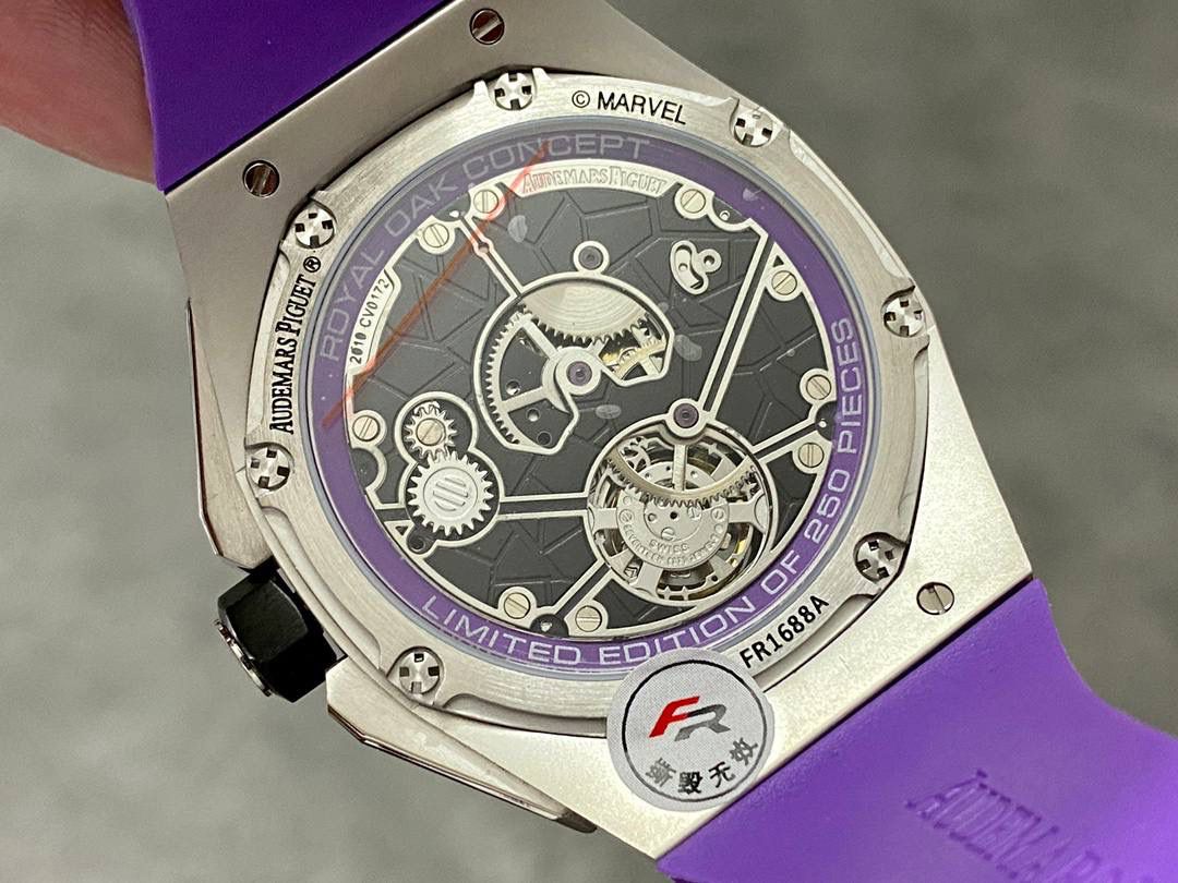 爱彼皇家橡树概念系列漫威黑豹飞行陀飞轮腕表