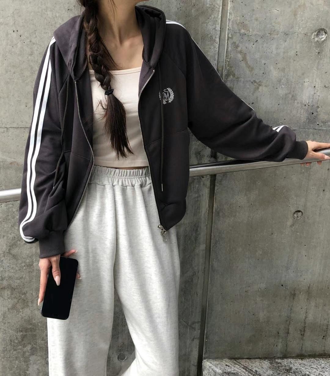 韓國襟章sporty拉鍊jacket