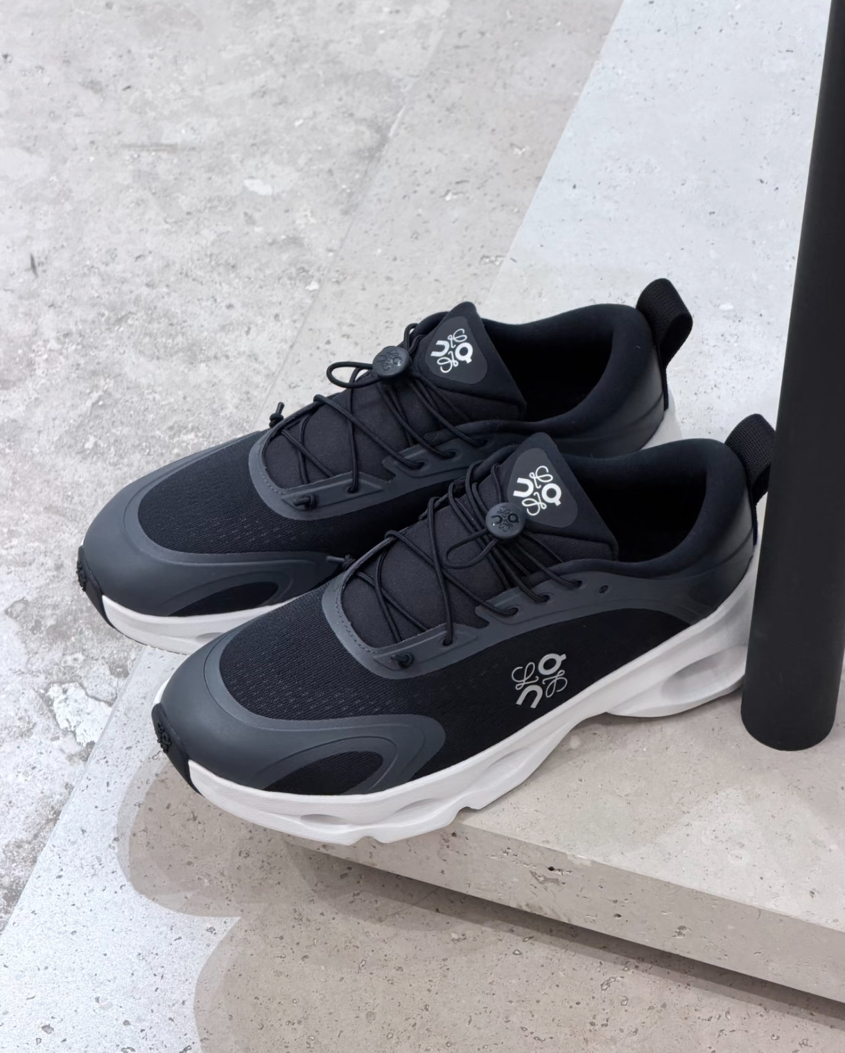 訂貨 ✈️ Loewe x On 新款 黑色白底波鞋 超輕身‼️ Size 36/37/38/39/40/41