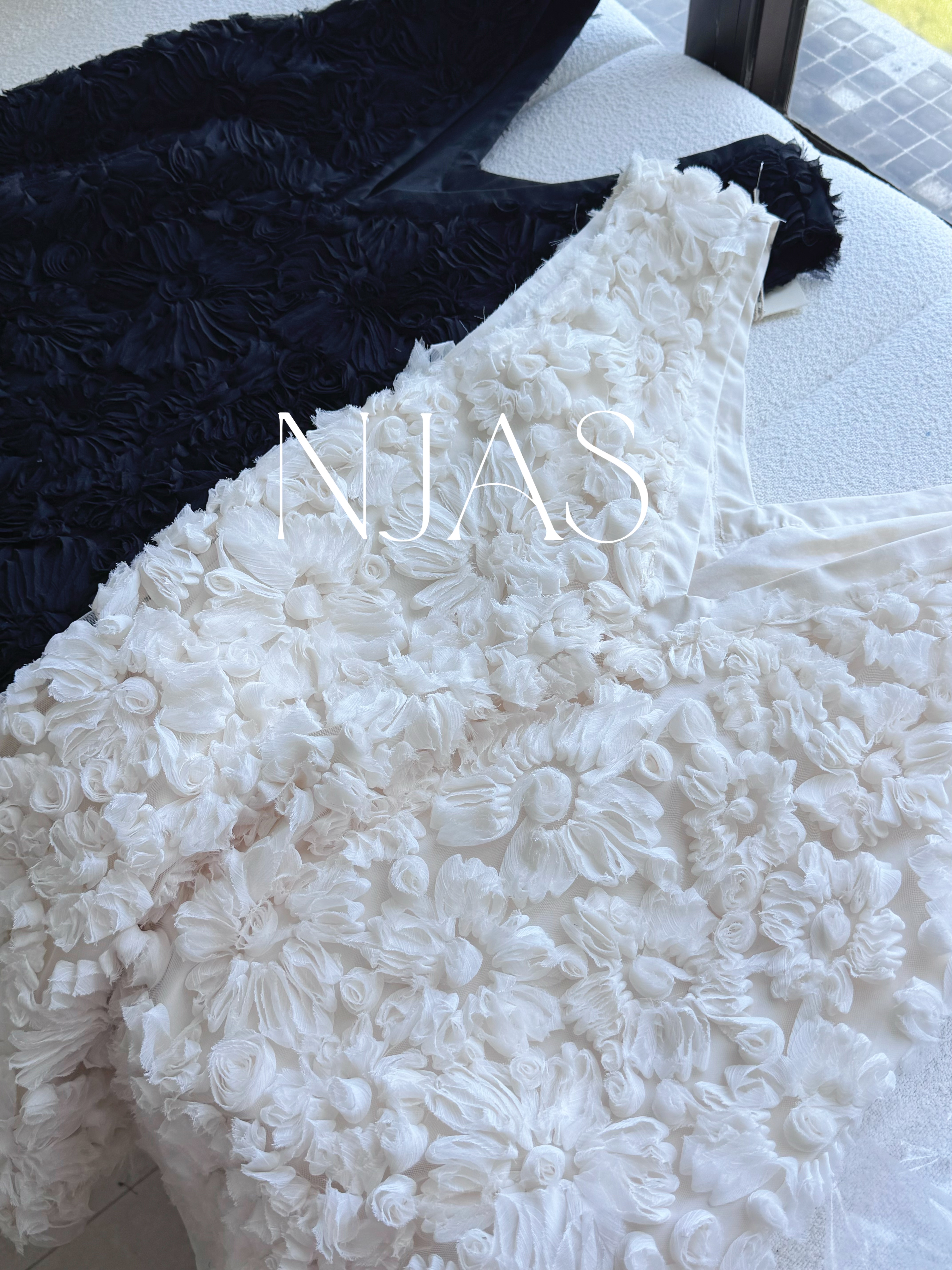 Elegant flower v-neck dress/top