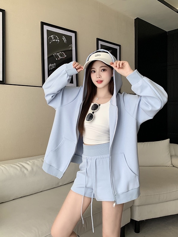 B61(3950) 韩系高级感运动风连衣帽前排拉链外套上衣与短裤3色套装