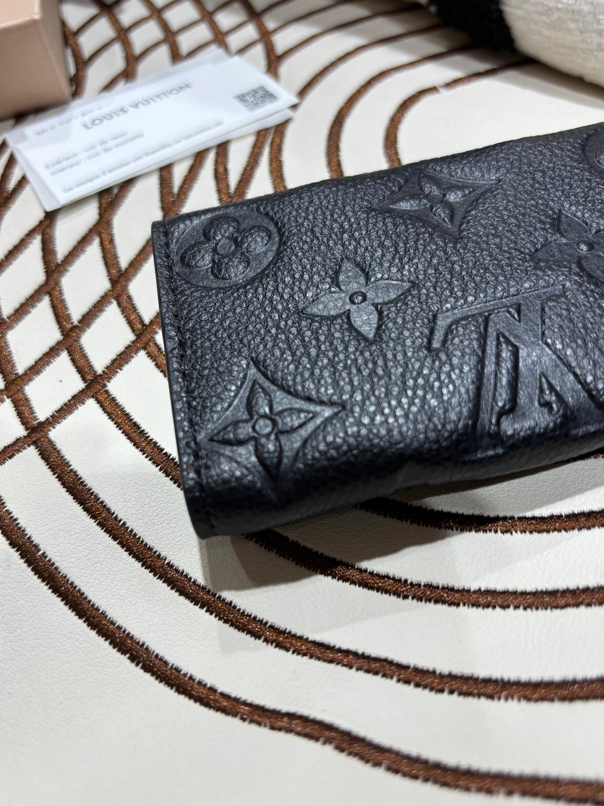 LV Key Holder Black Calfskin M64421 100%Authentic, 98%New ✅NFC✅Dust bag