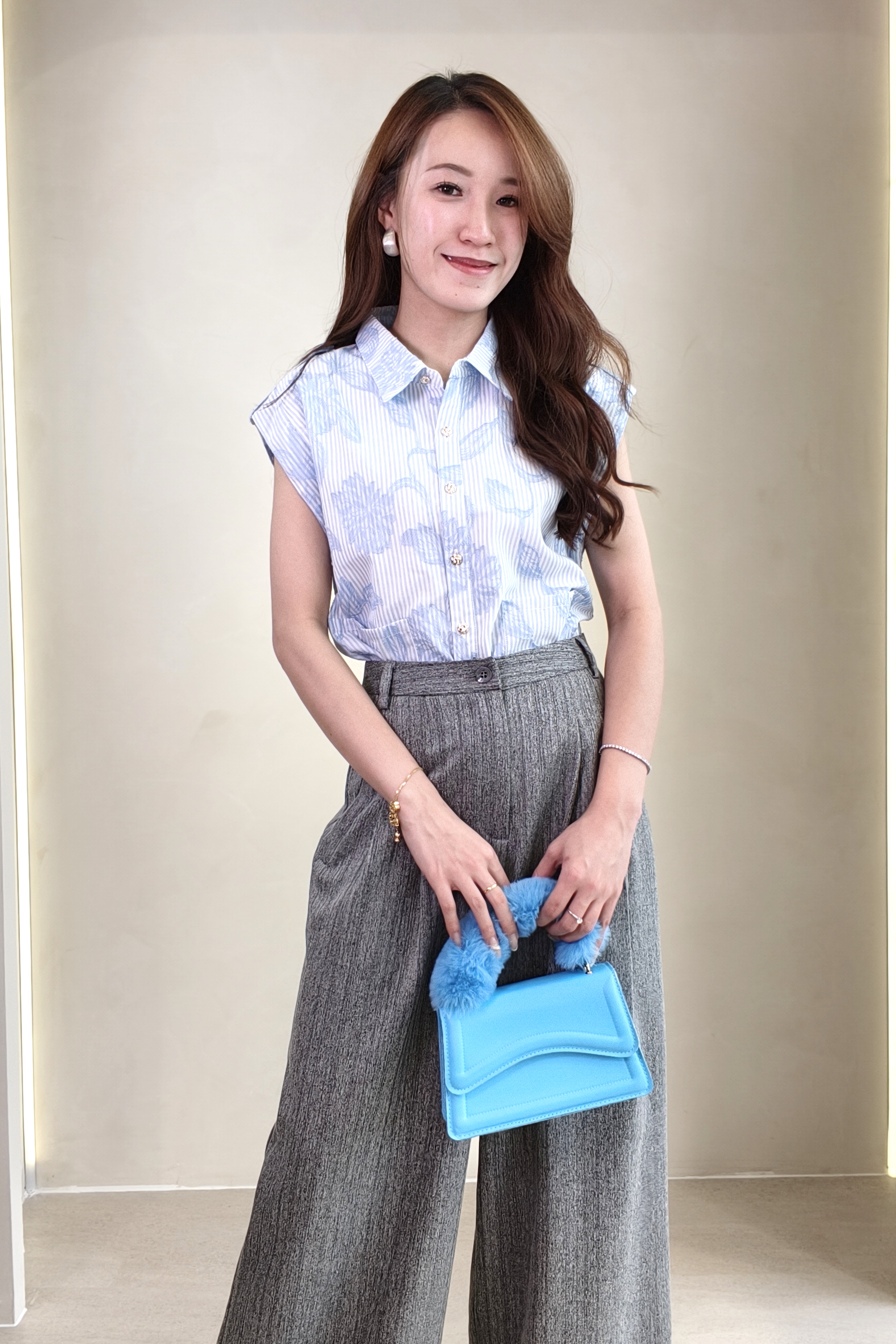 13191 Celeste Floral Jacquard Sleeveless Blouse