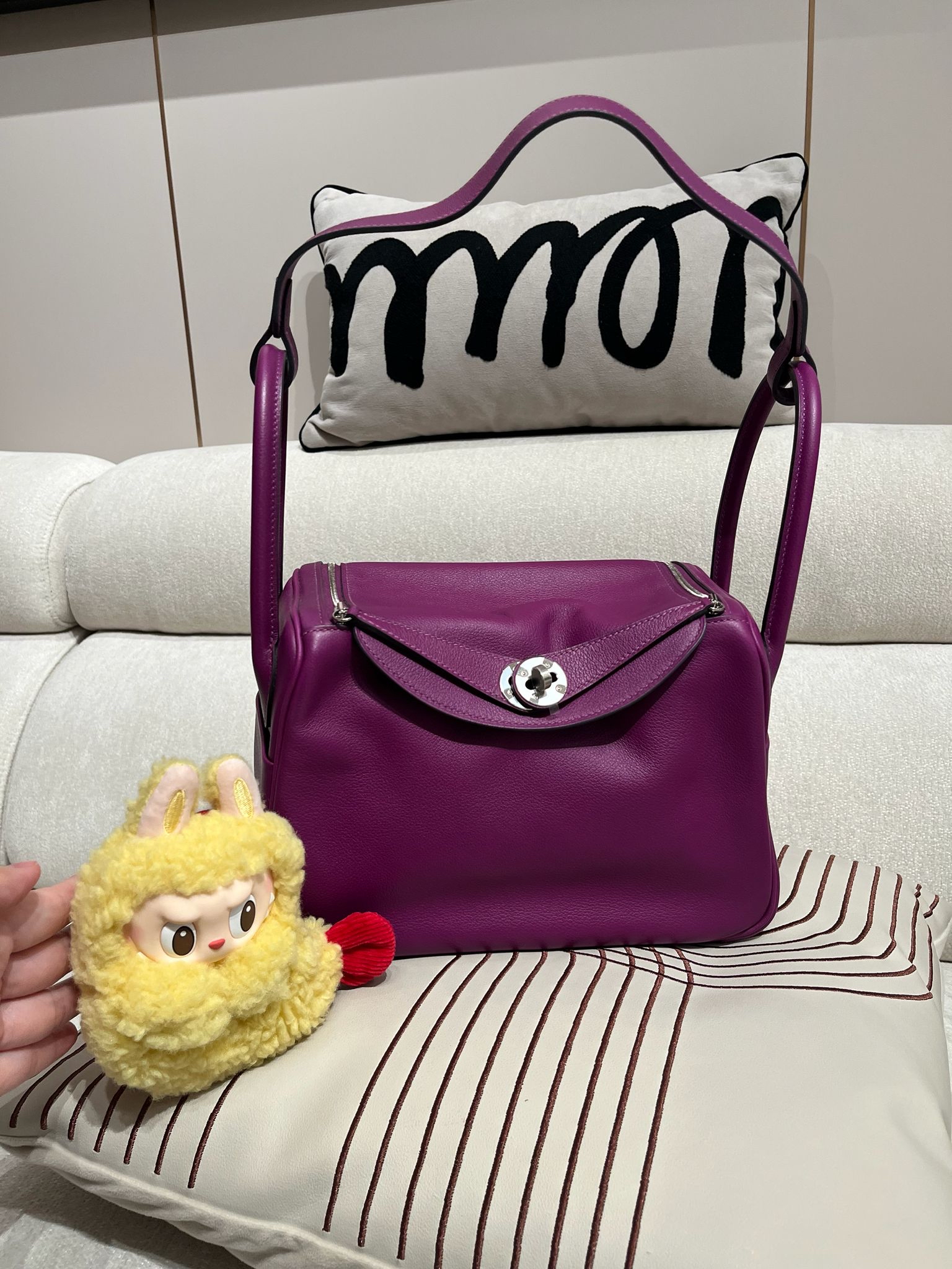 Hermes Lindy 26,P9,EC牛皮,STAMP Y 100%Authentic ,98%new ✅dust bag✅BOX 