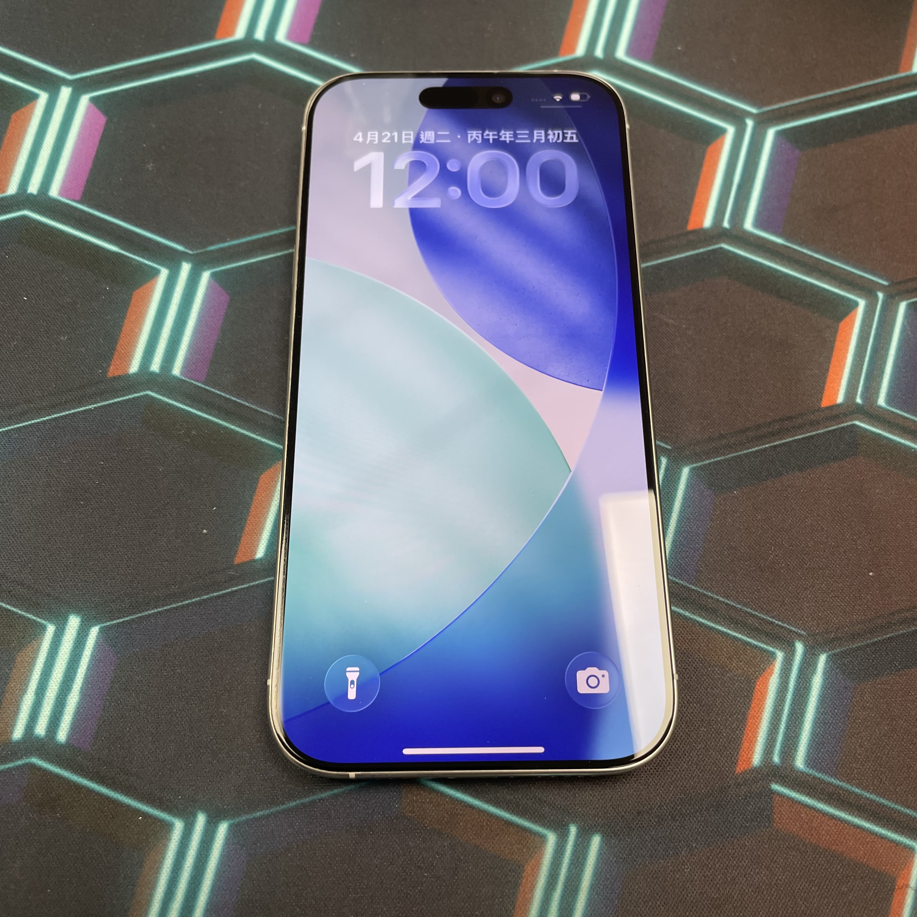 *6384 16 pro 勁靚機 256GB 電91 白色 white