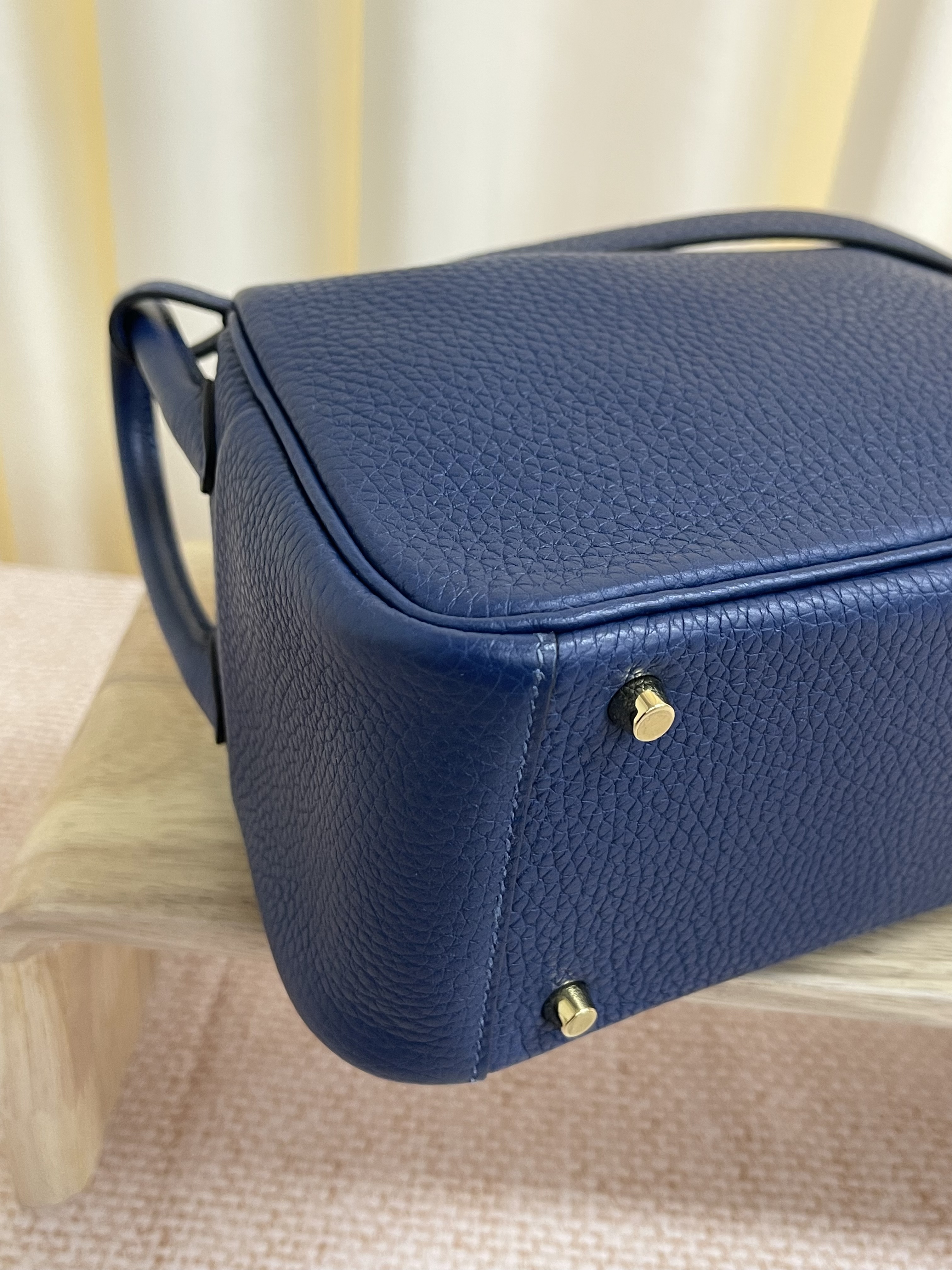 Pre-owned Hermes Mini Lindy/ /Stamp D/ Product Code: 26020304