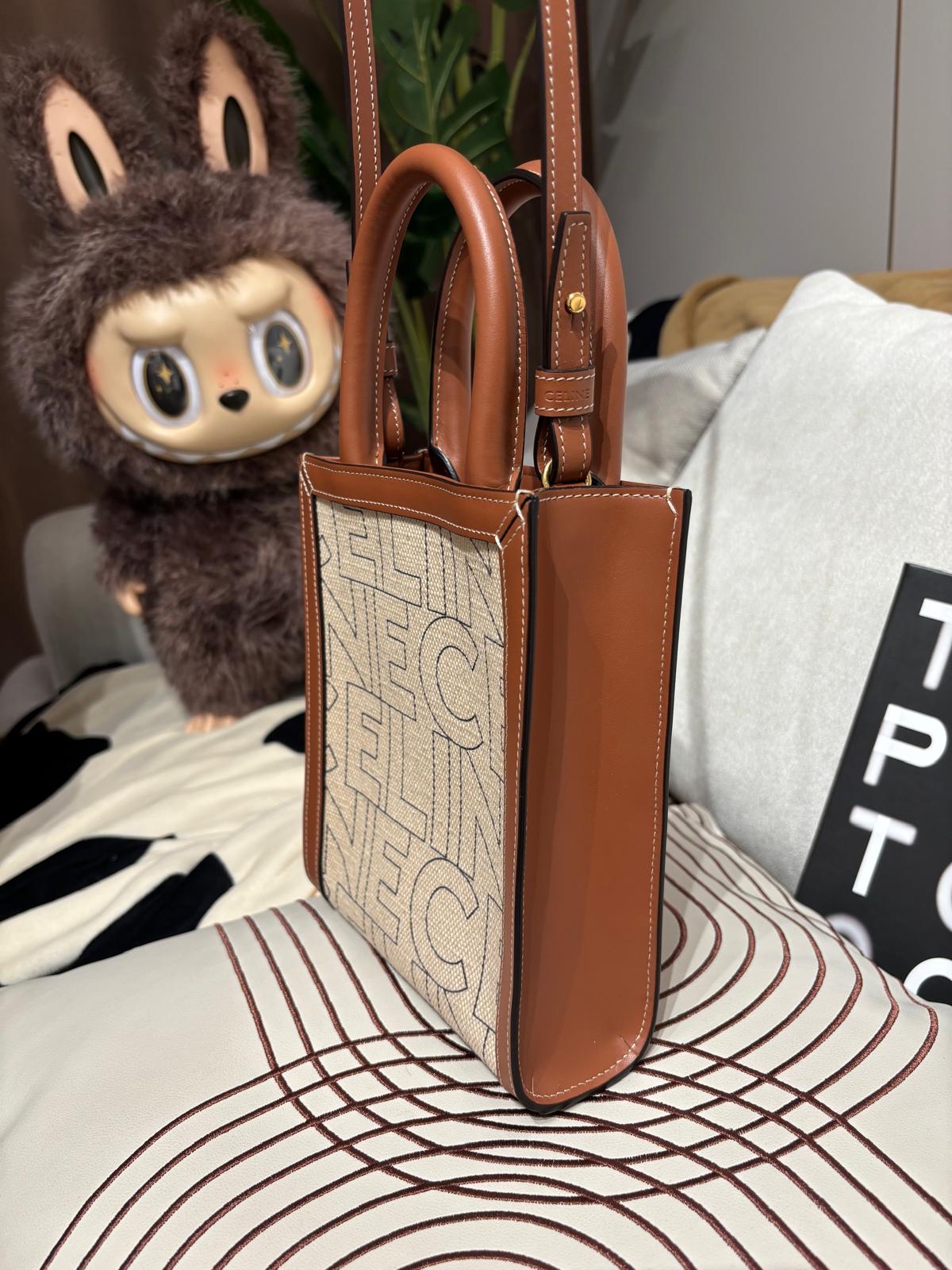 全新 Celine mini vertical cabas 100%Authentic,100%new 全新貨品 ✅收據✅塵袋✅booklet ✅paper bag