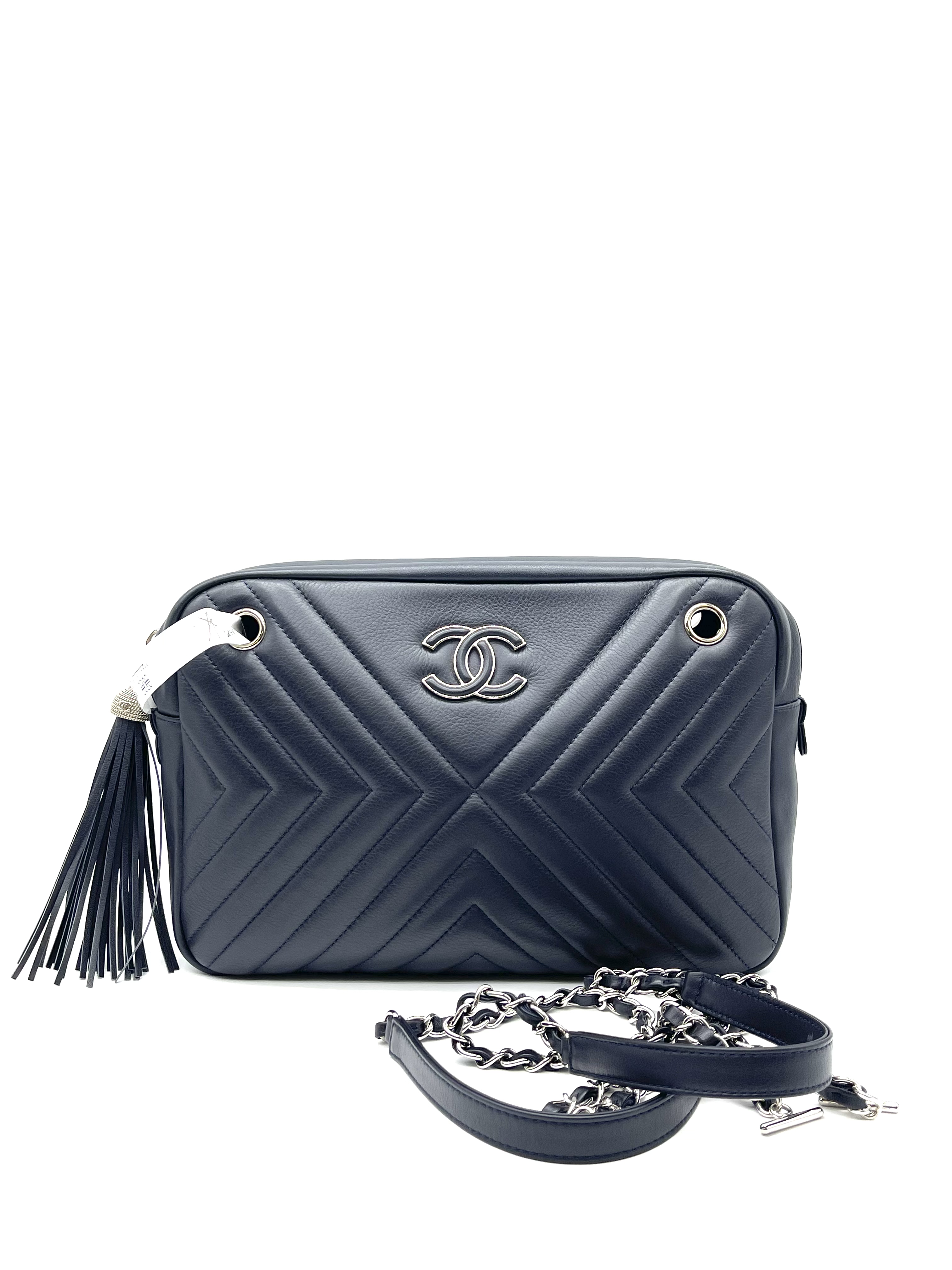 Pre-Owned CHANEL Chevron Camera Bag / Product Code: 26042605