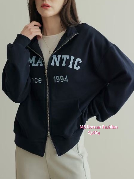 C3669 韓國🇰🇷拼色字母外套