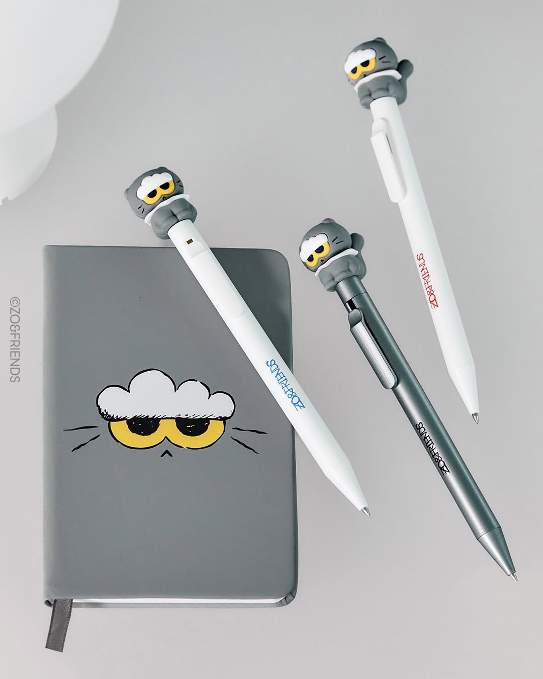 G-DRAGON - ZO & Friends Zoa signature & crown limited