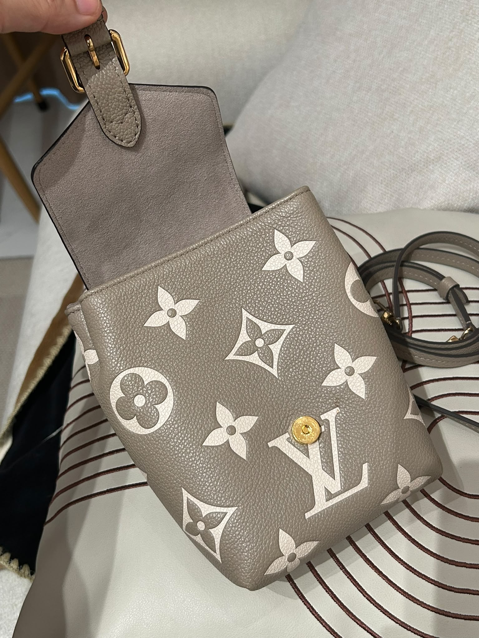 Lv tiny backpack 100%Authentic ,98%new✅dust bag ✅strap  