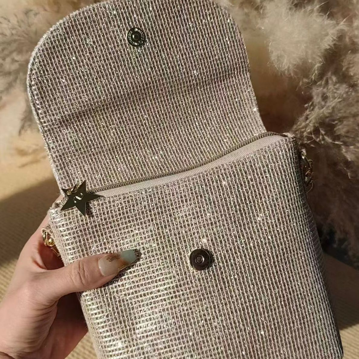 即將下架 清貨價🌈A94 - DIOR 2026 新年贈禮化妝包 (會員贈禮款)