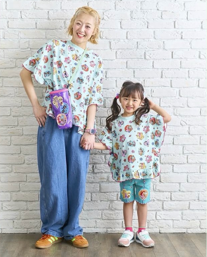 ▫️現貨▫️Littc x Disney 公主滿印飛飛袖