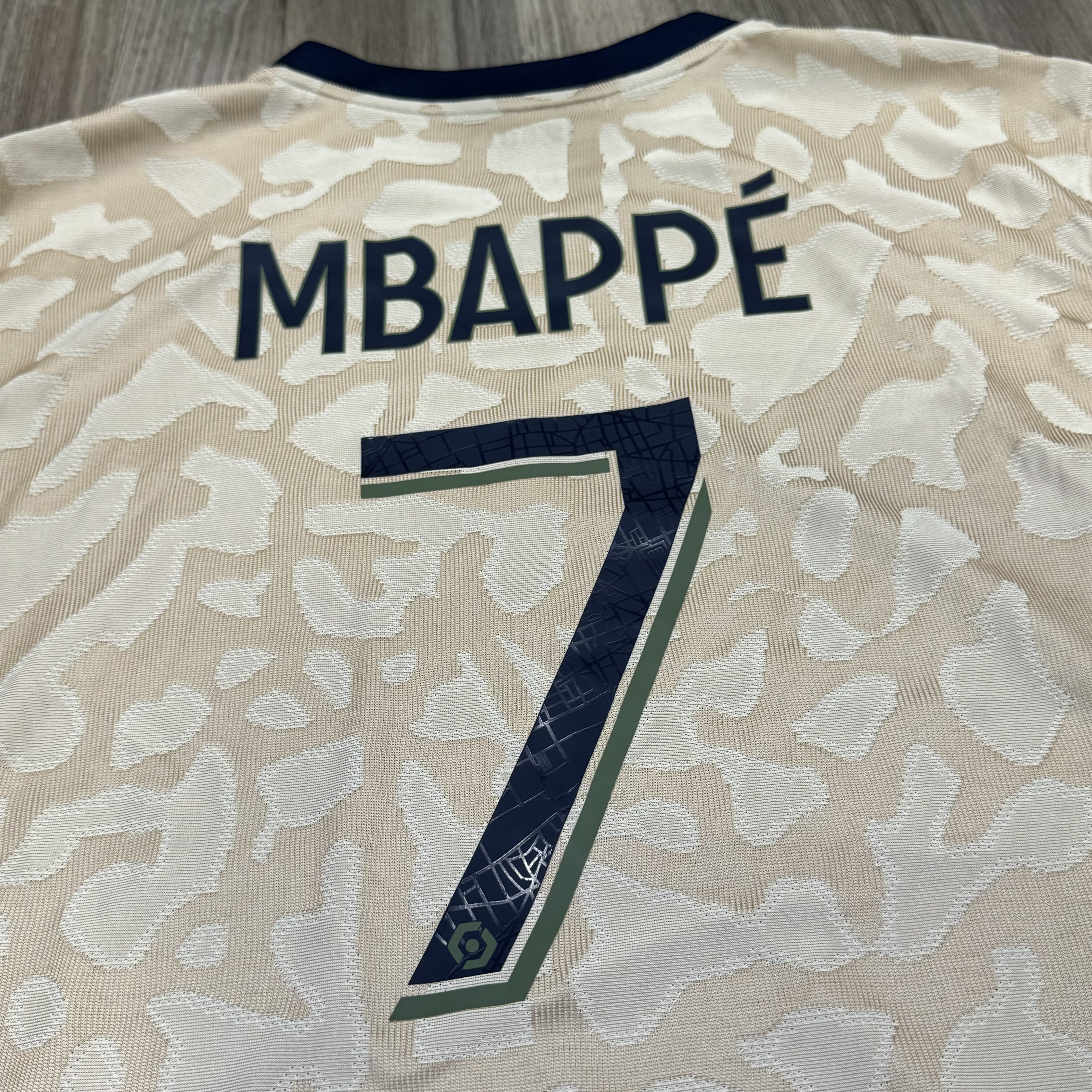 PSG 23/24 player issue fourth shirt #7 Mbappe (bnwt)