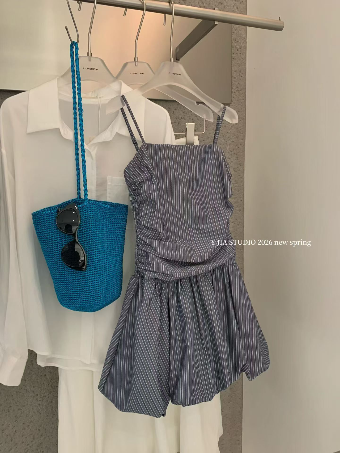 4558 两件套连身裙