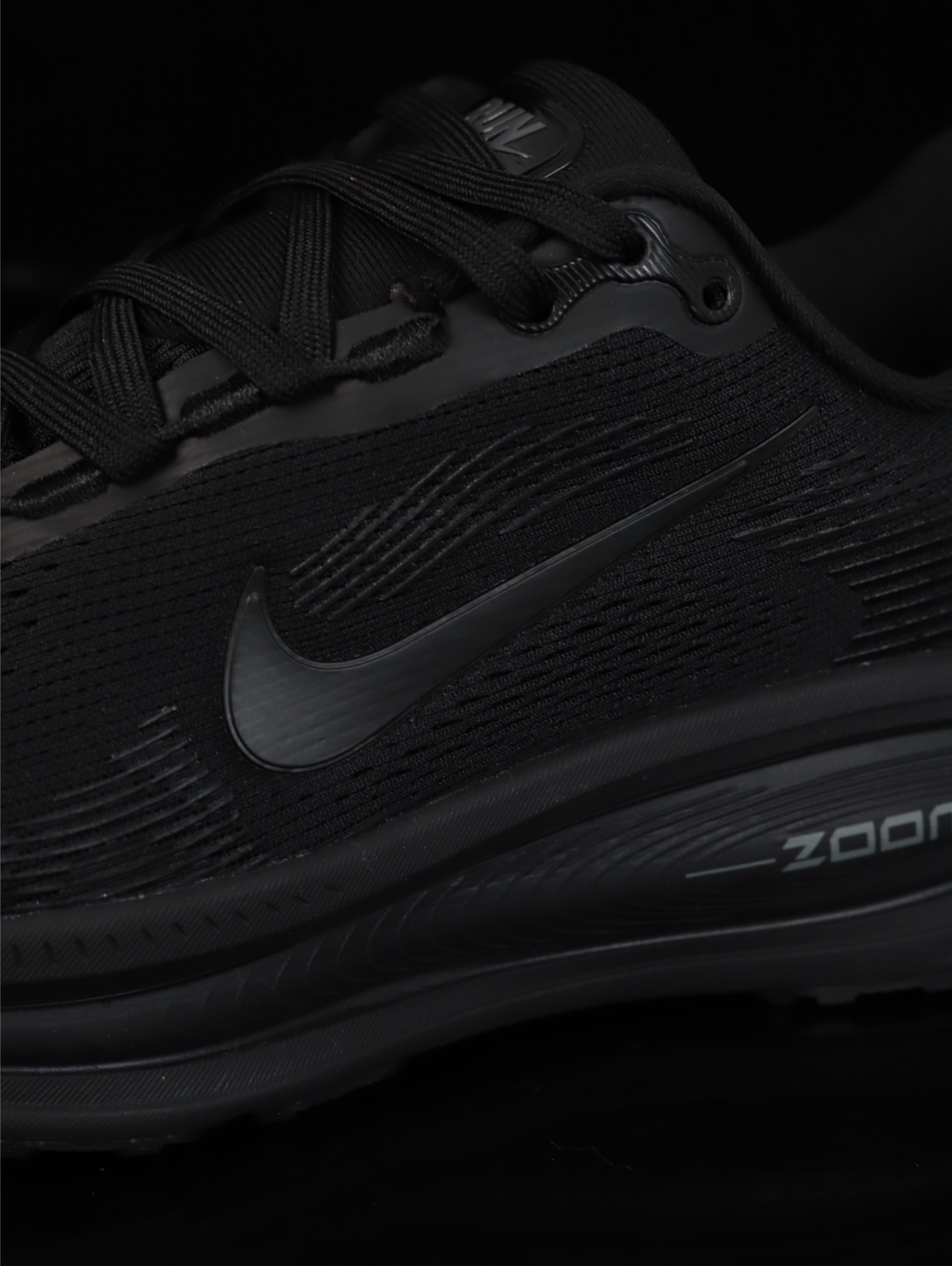 Nike Vomero 18 HM6803-005