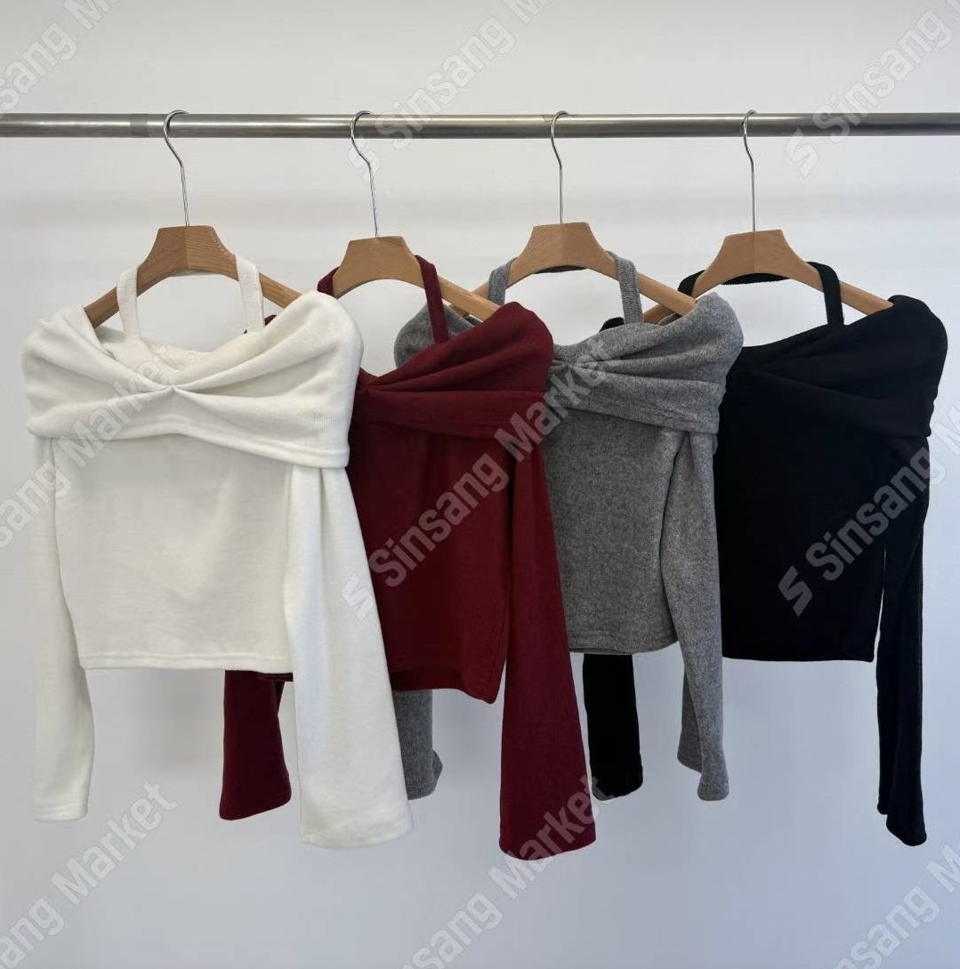 【 熱賣超過200件🧧❣️棉花糖觸感！皺褶倒V露肩上衣❤️‍🩹】Mochi Crinkled Off Shoulder Top(四色入)