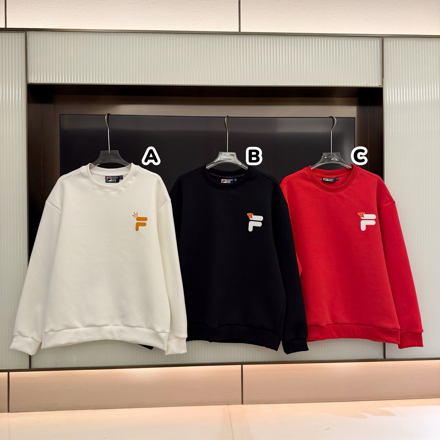 FILA 新年款愛心紅包怪圓領衛衣