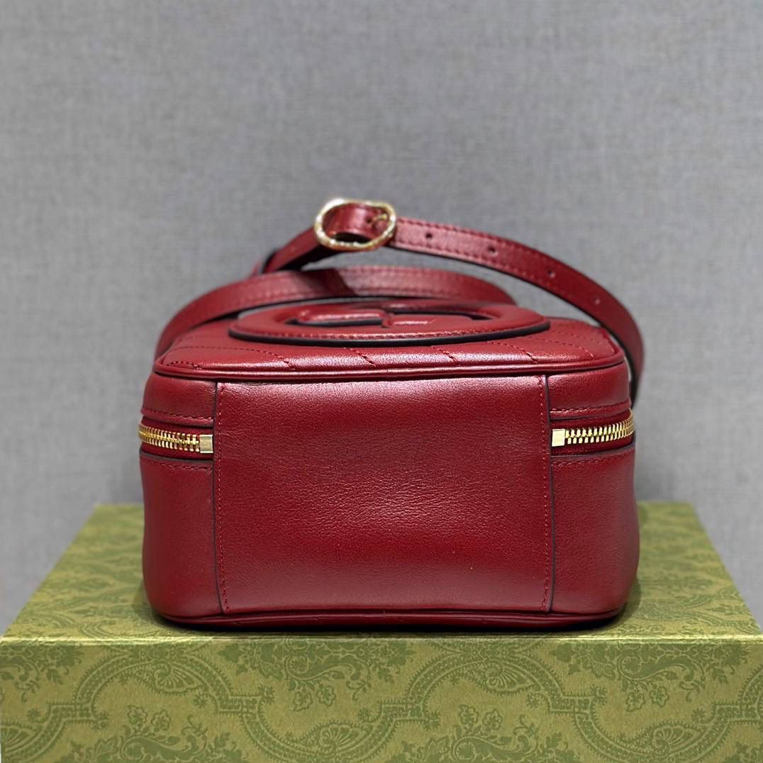 ▪大货实拍 𝐆𝐮𝐜𝐜𝐢 𝐁𝐥𝐨𝐧𝐝𝐢𝐞系列产品 型号：744434 尺寸：17*15*9cm