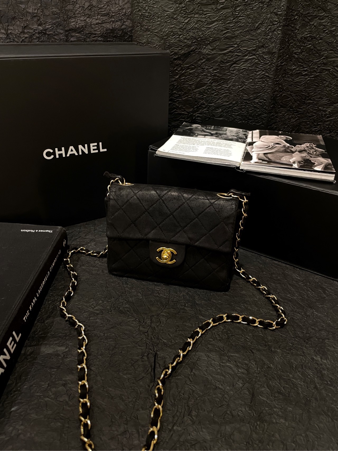 【預訂貨品】Chanel 中古絨面方胖子 