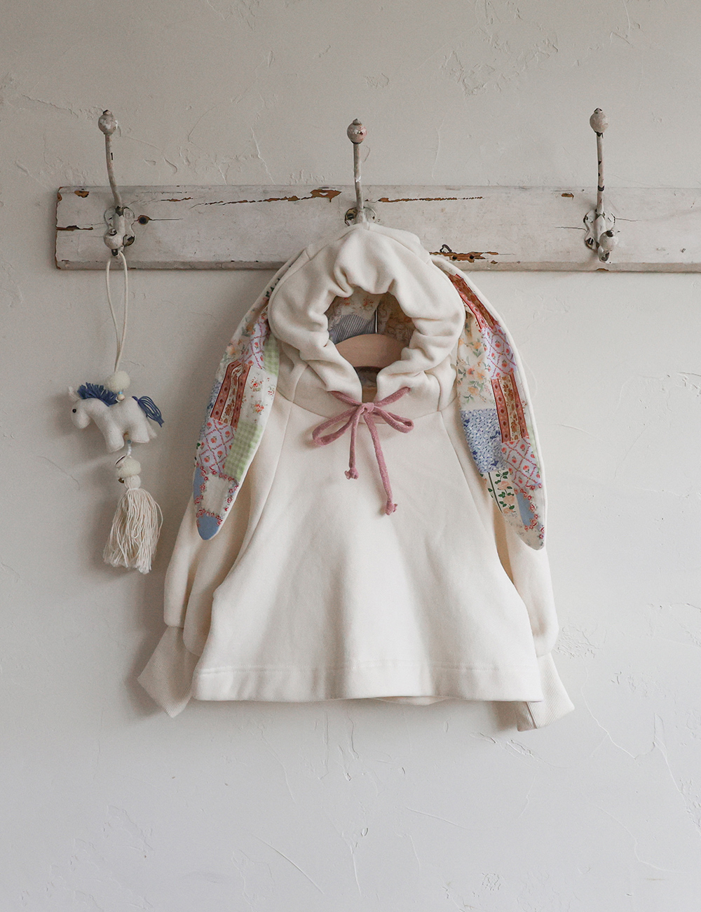FLO | Bunnies hooded T-shirt
