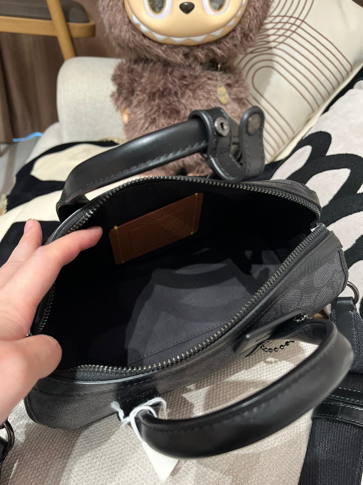 Coach Gotham Duffle 24 in Signature Boston bag 100%Authentic ,98%new ✅Dust bag