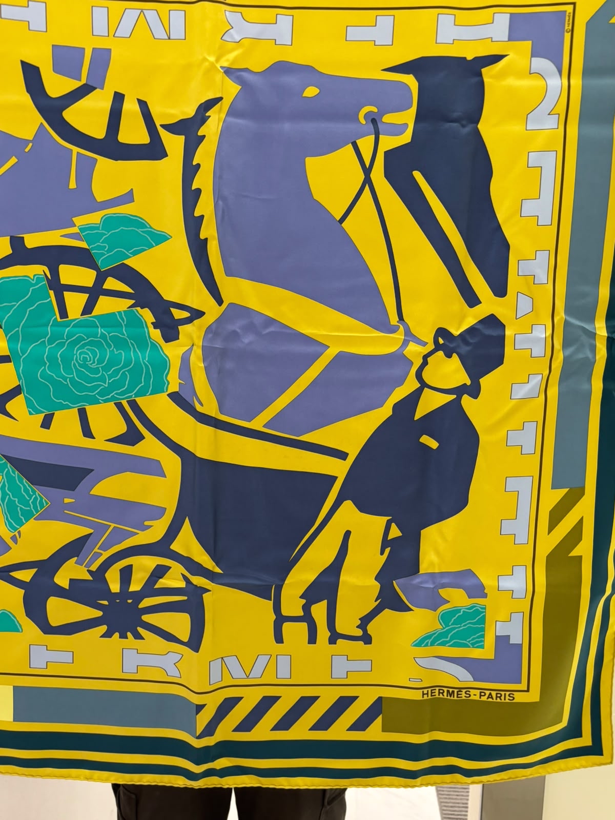 Hermes 90x90cm Scarf 100%SILK 披肩圍巾100%Authentic, 95%New ✅Box