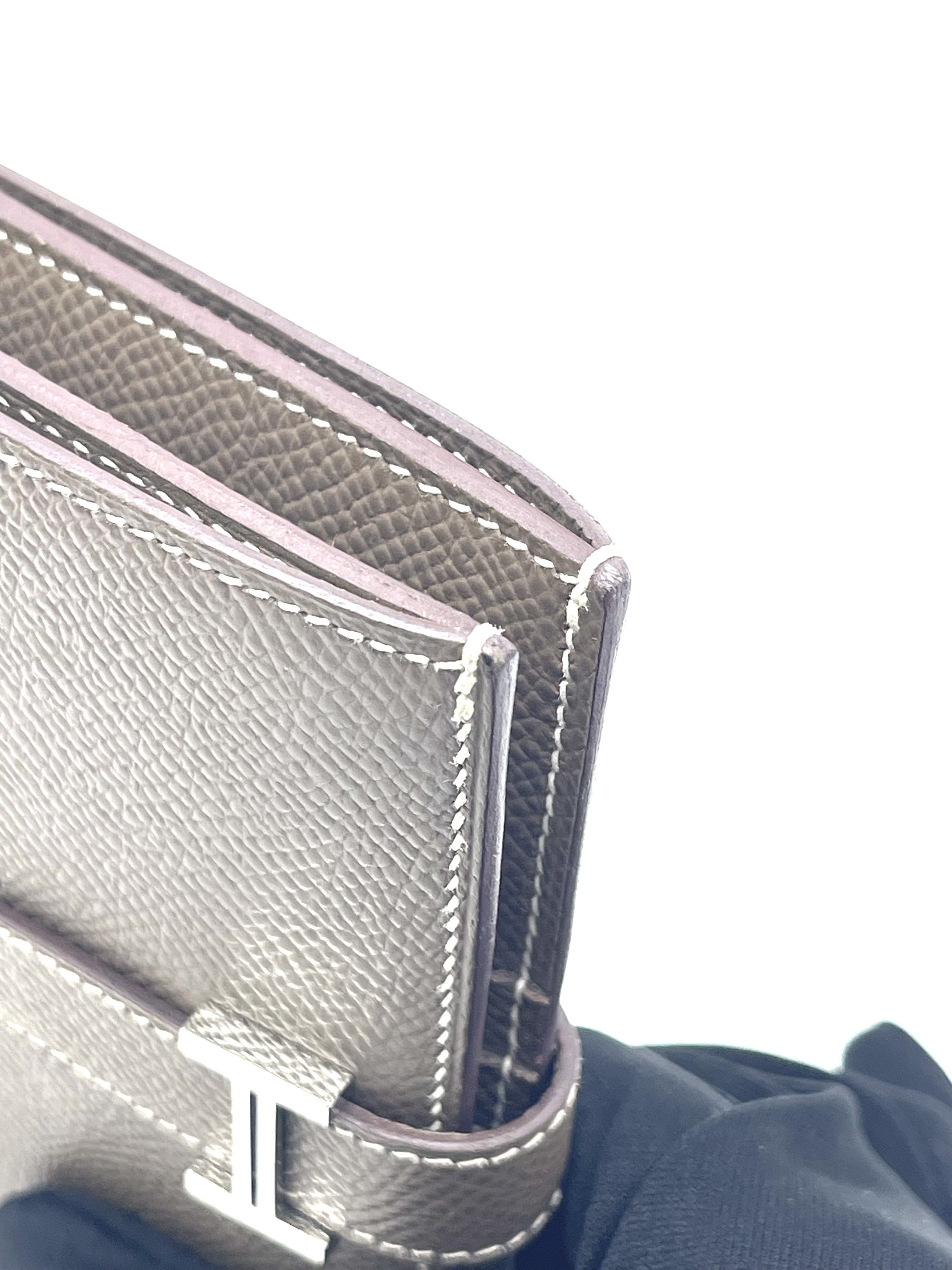 Pre-Owned Hermes Wallet Stamp U / Product Code: 26041203