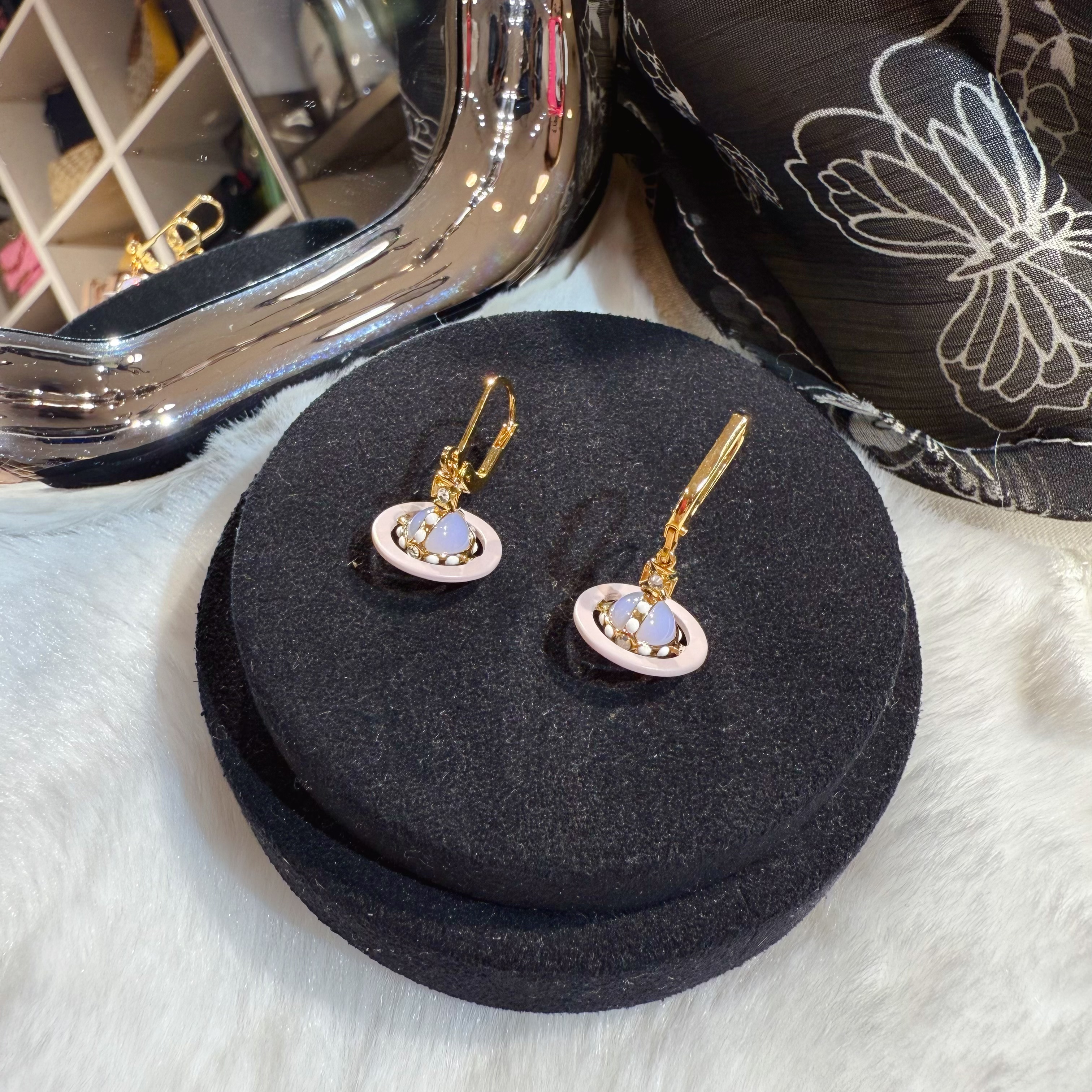 VW petite mini 3d earrings pink