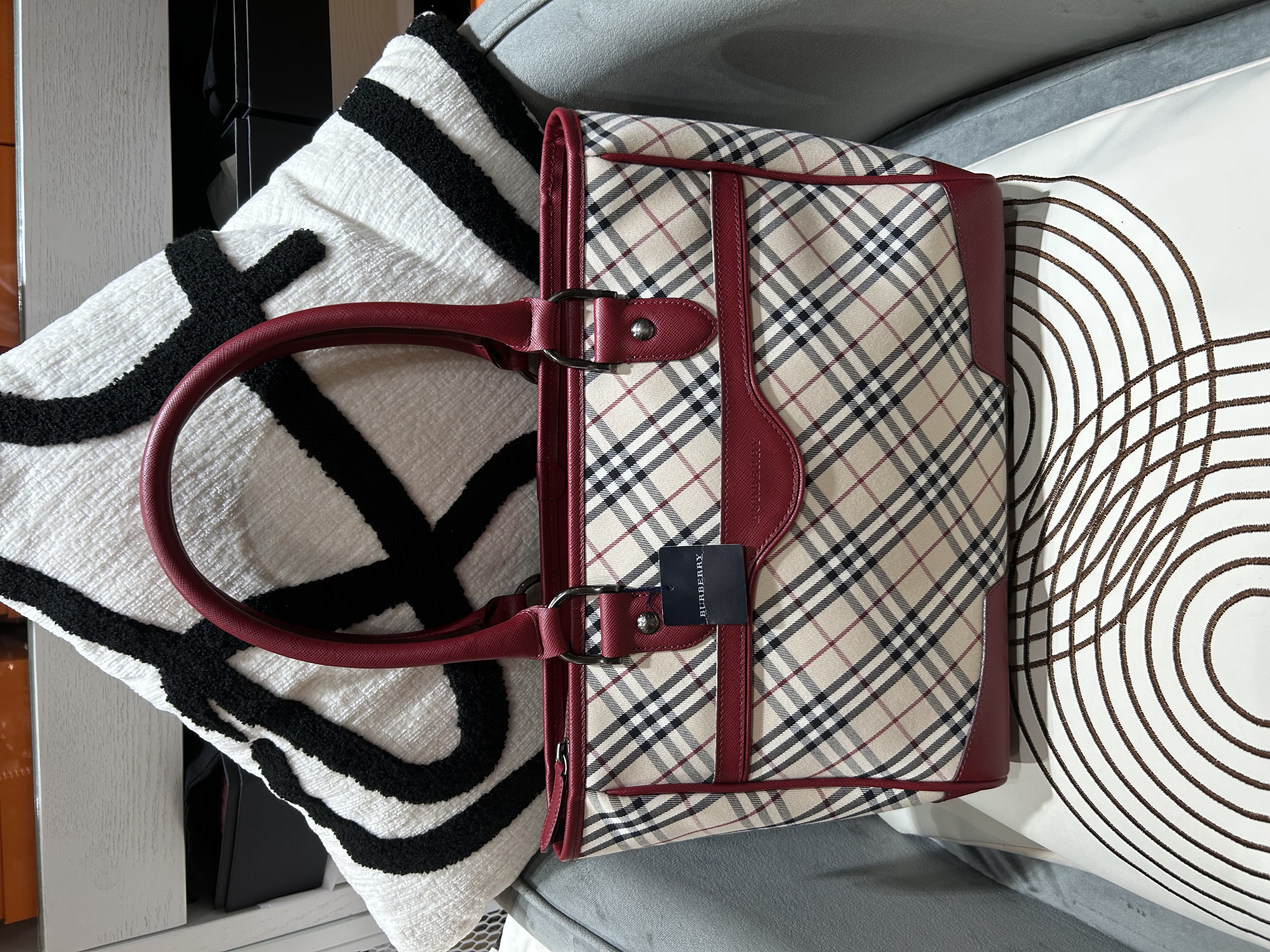 未使用品 Burberry shoulder bag 100%Authentic ,unused 未使用品 ✅tap ✅dust bag  