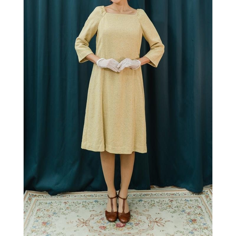 C.a. 1960-80s Japanese Light Mustard Yellow MOD style Two Way On and Off Shoulder Day Dress (MT1541)