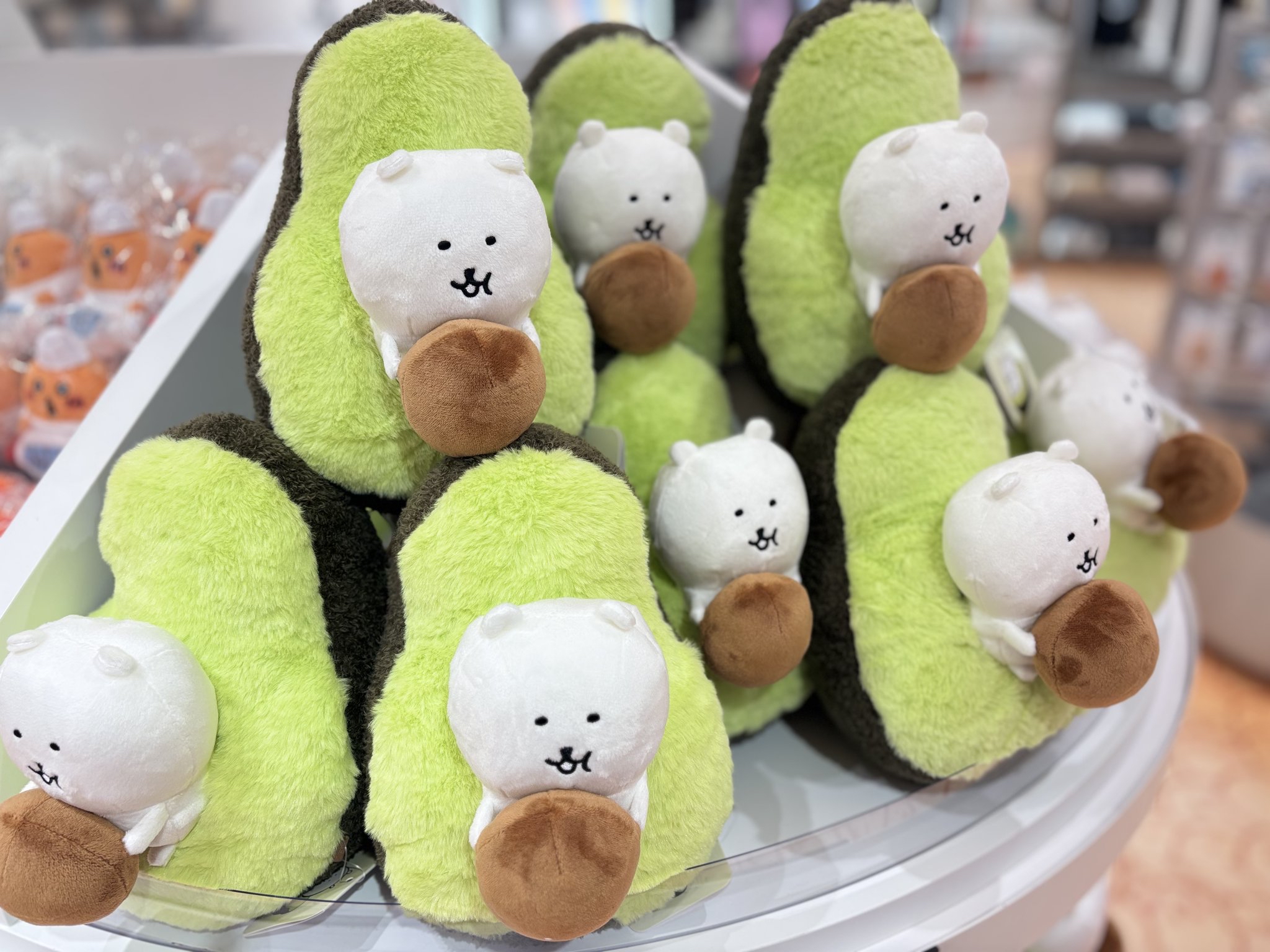 日本 Nagano 白熊牛油果公仔