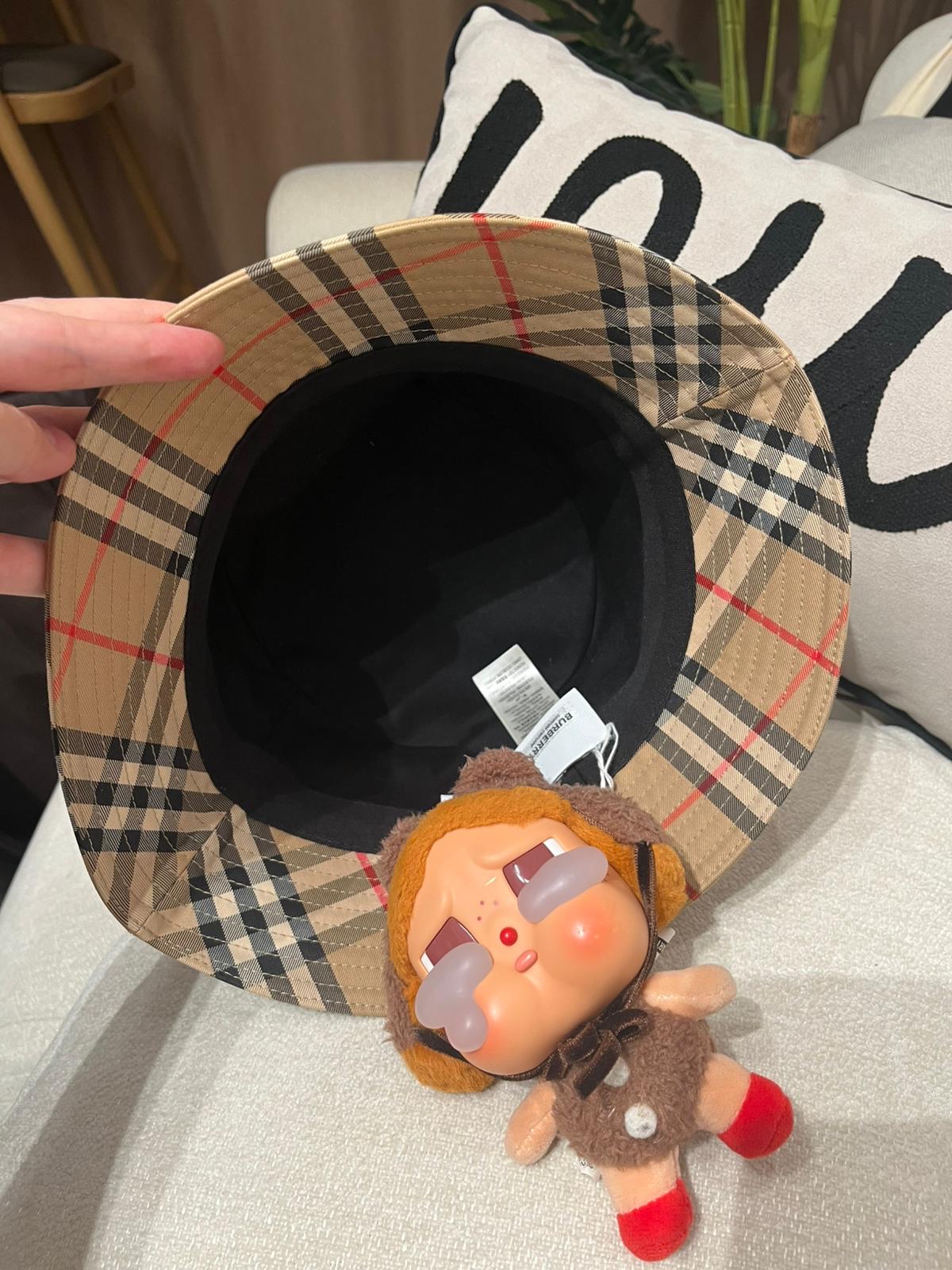 Burberry bucket hat 100%Authentic ,99%new ✨專門店售價$3100📣 