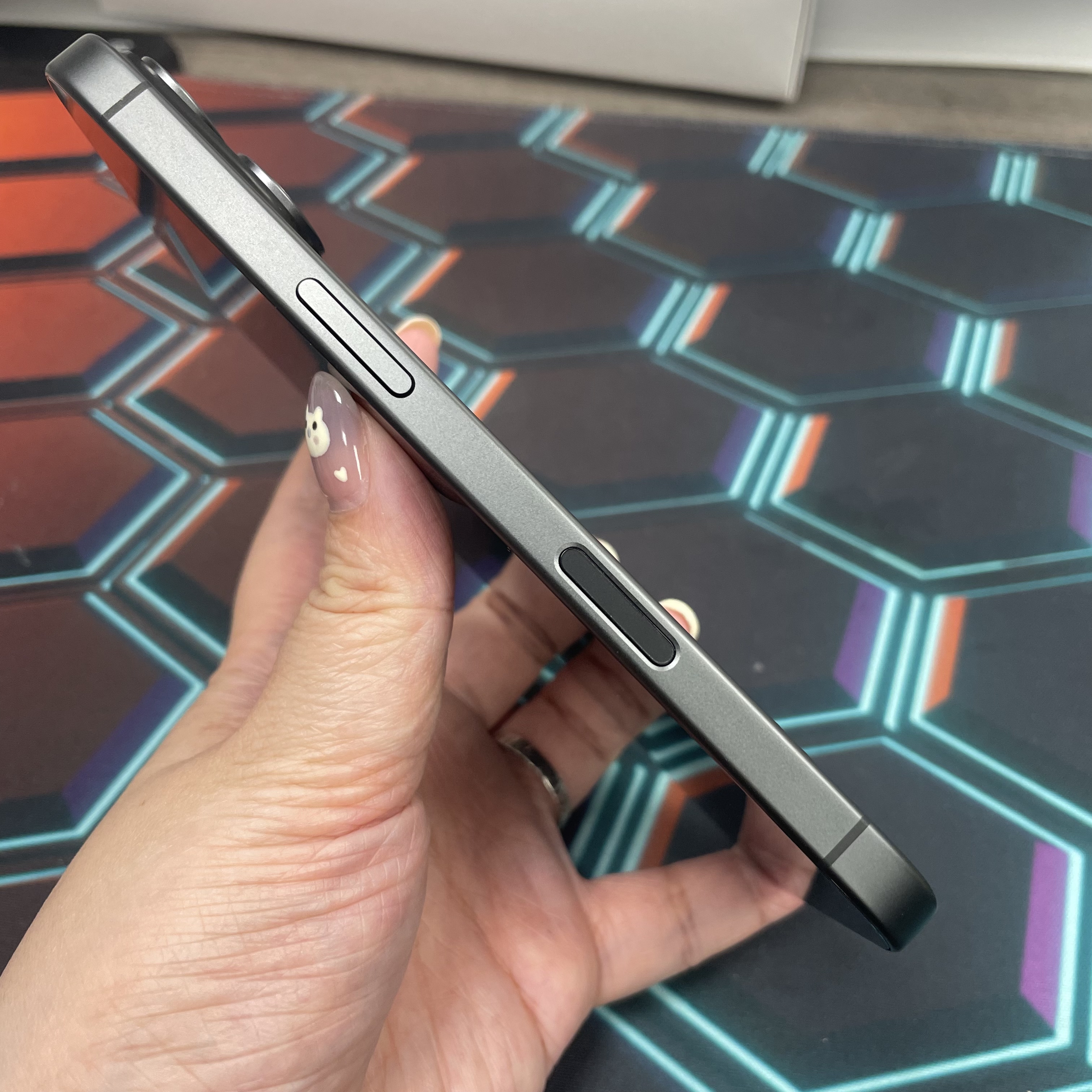 *6774 17 未使用品 256GB 電100 黑色 black