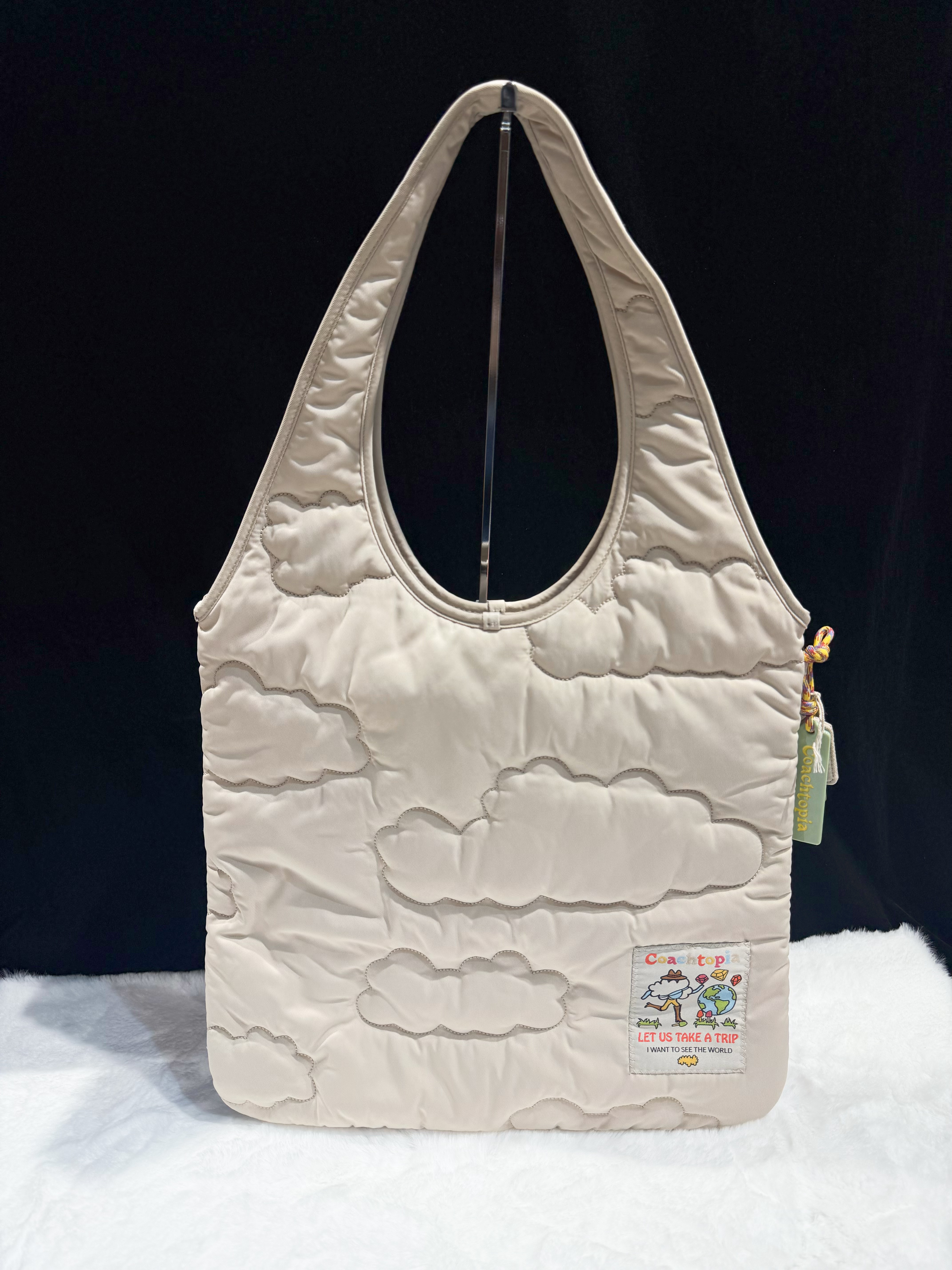 Coach loop flat tote beige