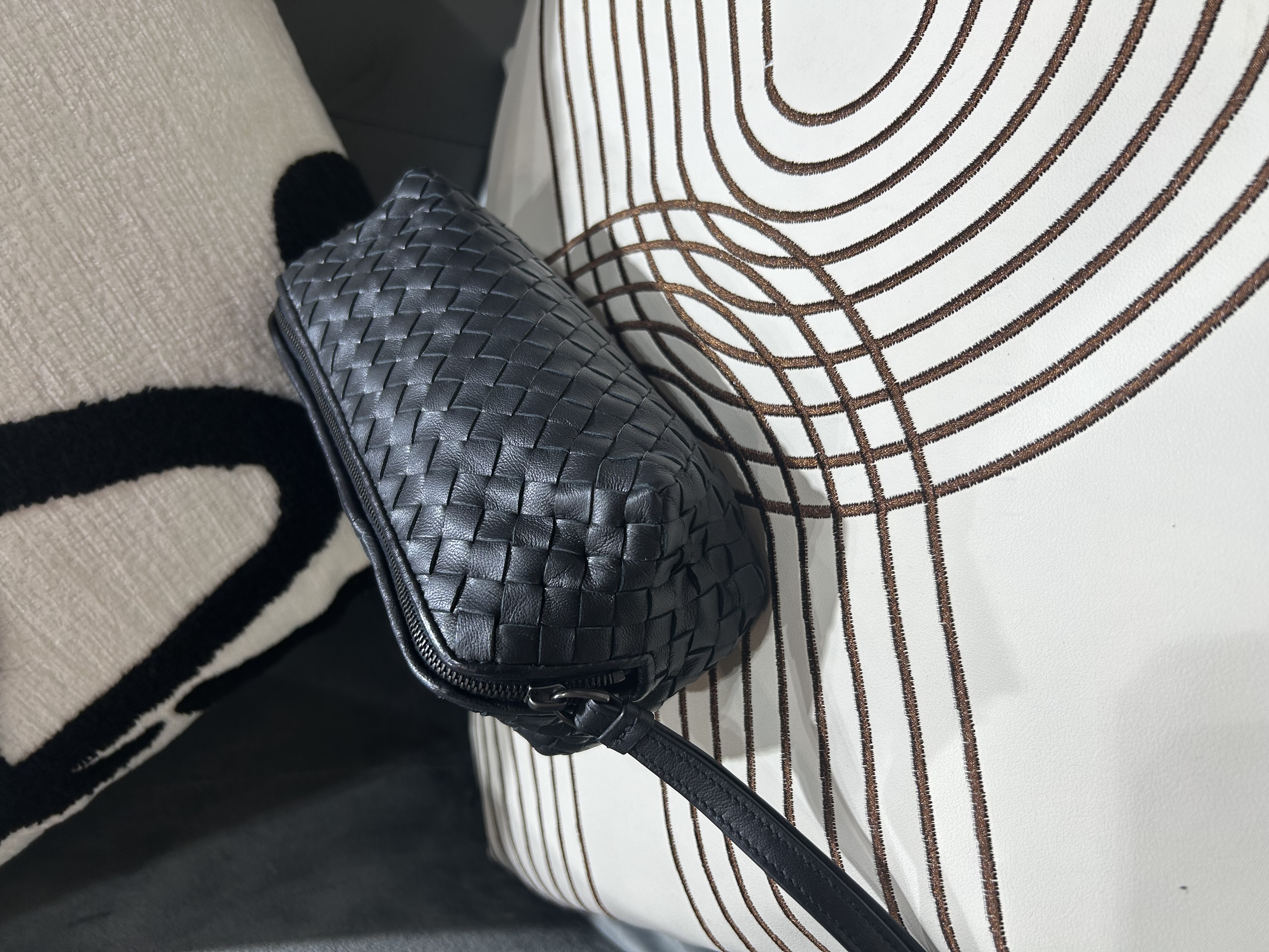 Bottega Veneta BV Clutch Black 100%Authentic, 99%New ✅Dust bag