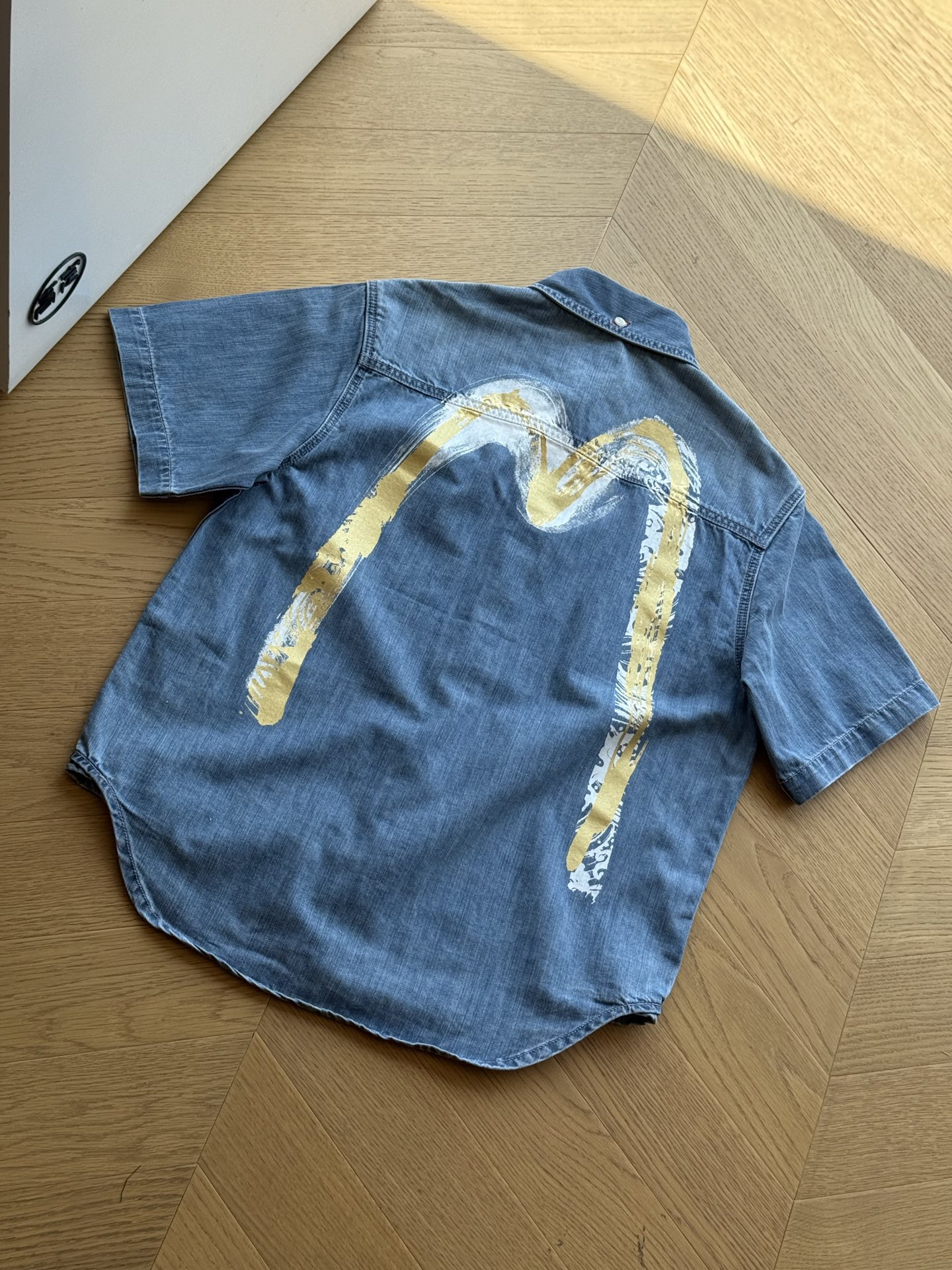 Evisu Artistic Brush Daicock Print Relax Fit Denim Short-Sleeves Shirt