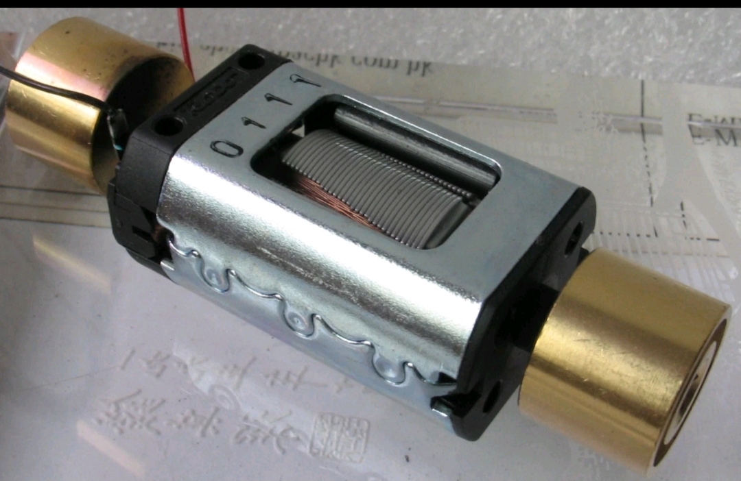 HO Ersatz-MOTOR with 2 Flywheels z.B. für ROCO & Athearn Genesis (NEW)