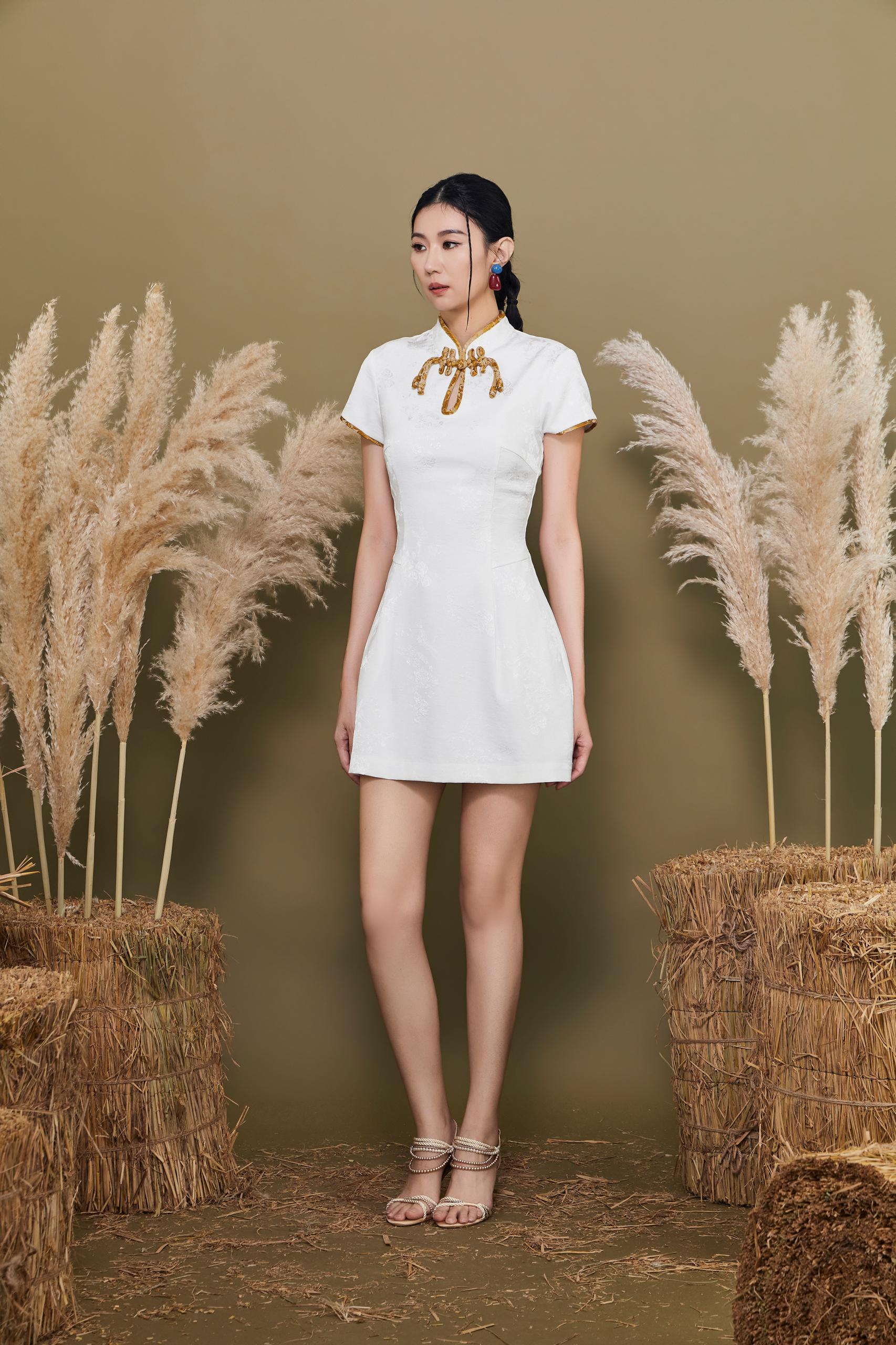 CD2164 XUE QING EMBOSS SHORT QIPAO