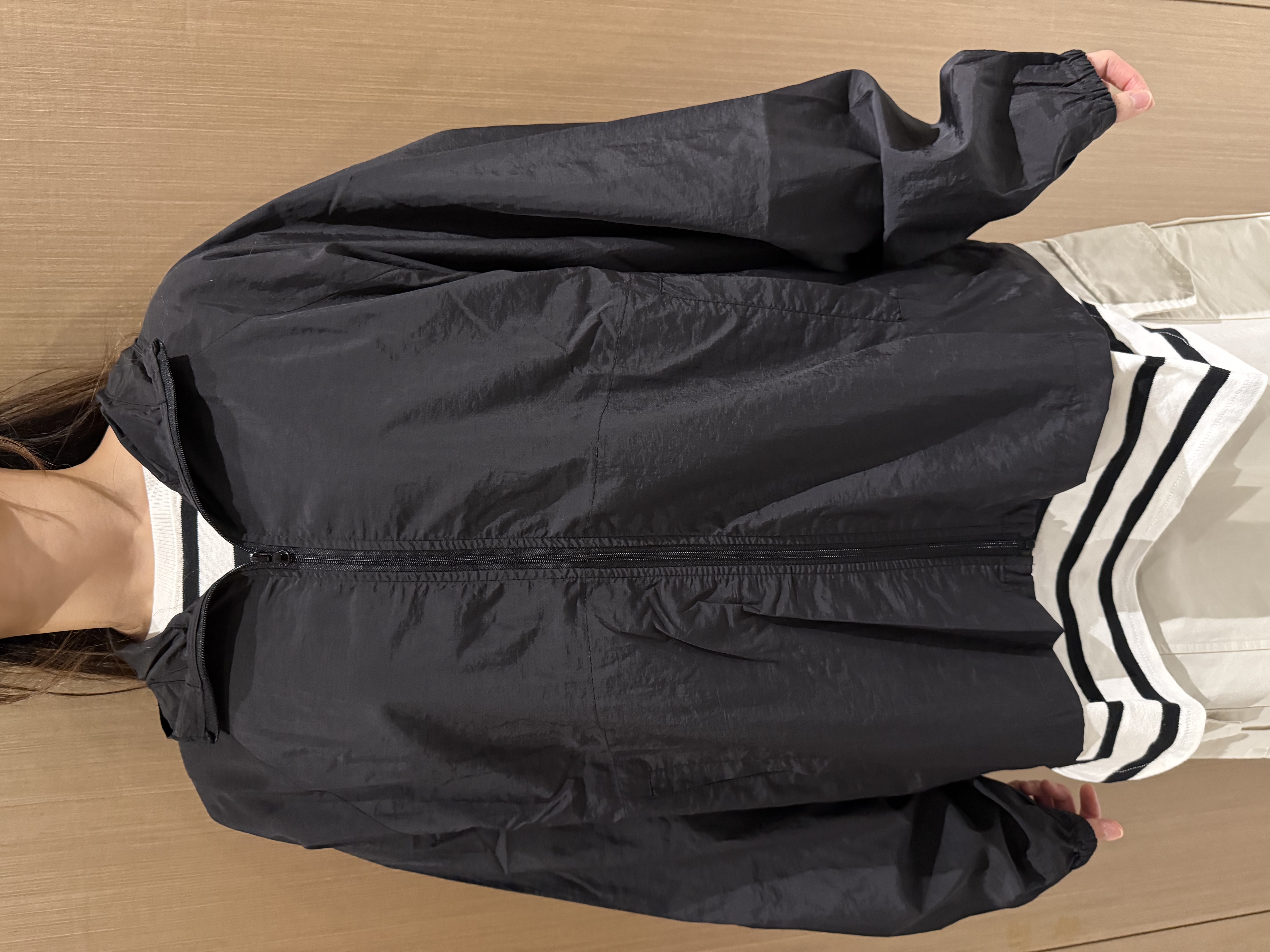 超薄連帽風褸(黑色)