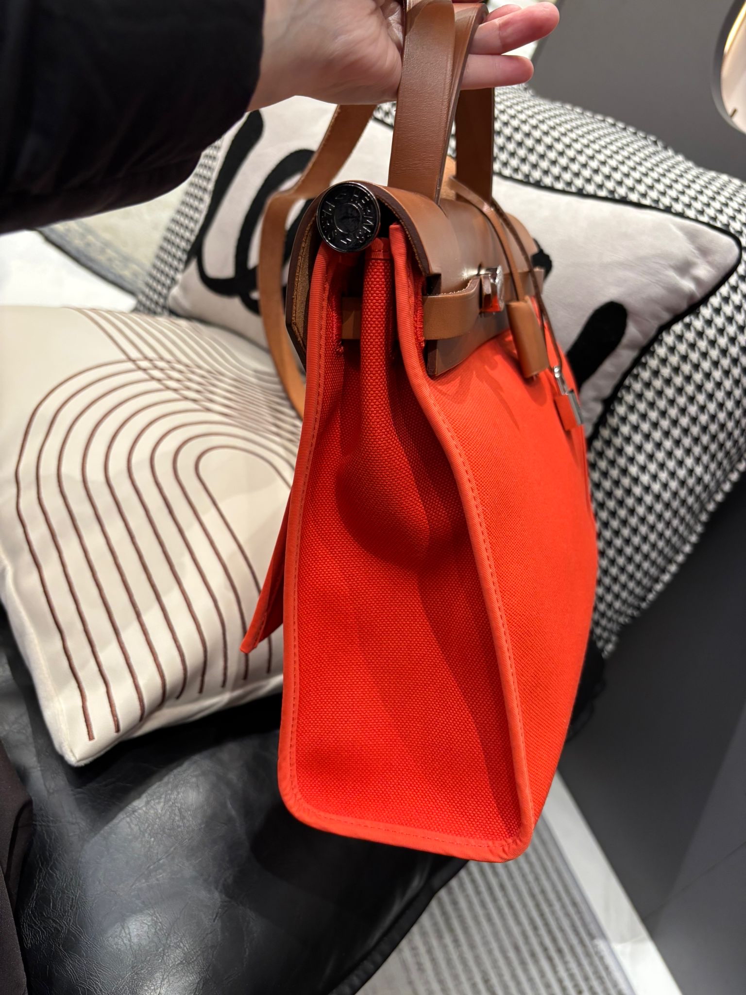 Hermes herbag 31,STAMP C, capucine ,100%Authentic ,98%new ✅收據副本✅Key Lock✅Dust bag